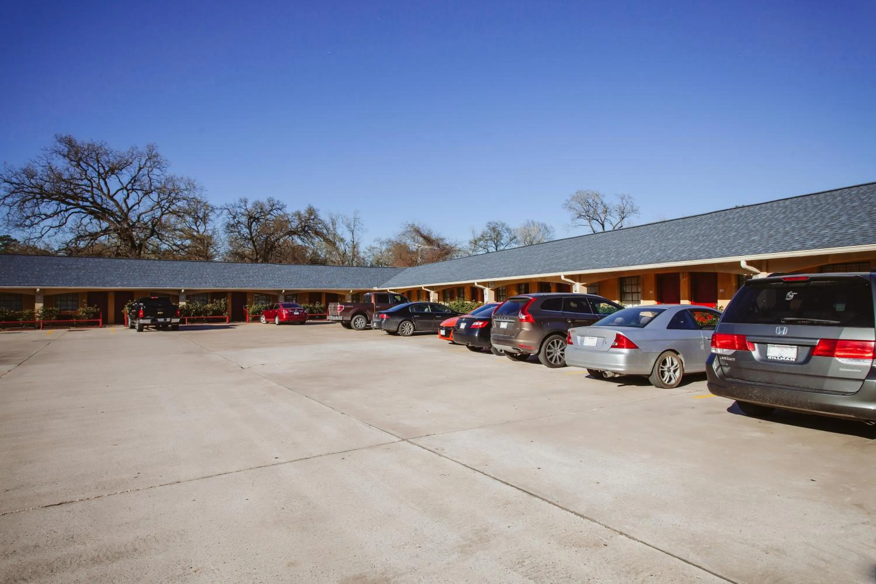 Property building in REGENCY INN - CHANNELVIEW