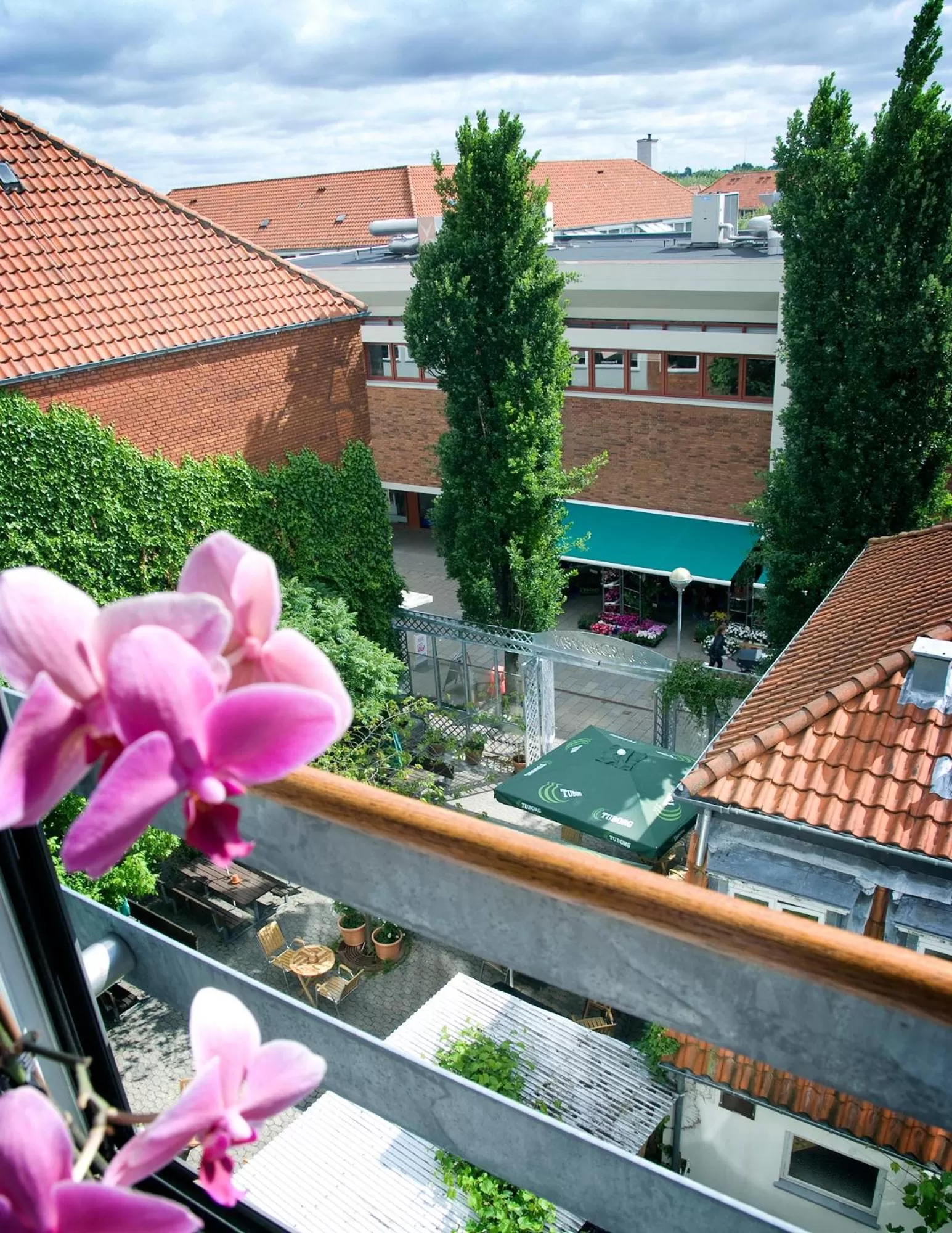 View (from property/room), Pool View in Herlev Kro og Hotel