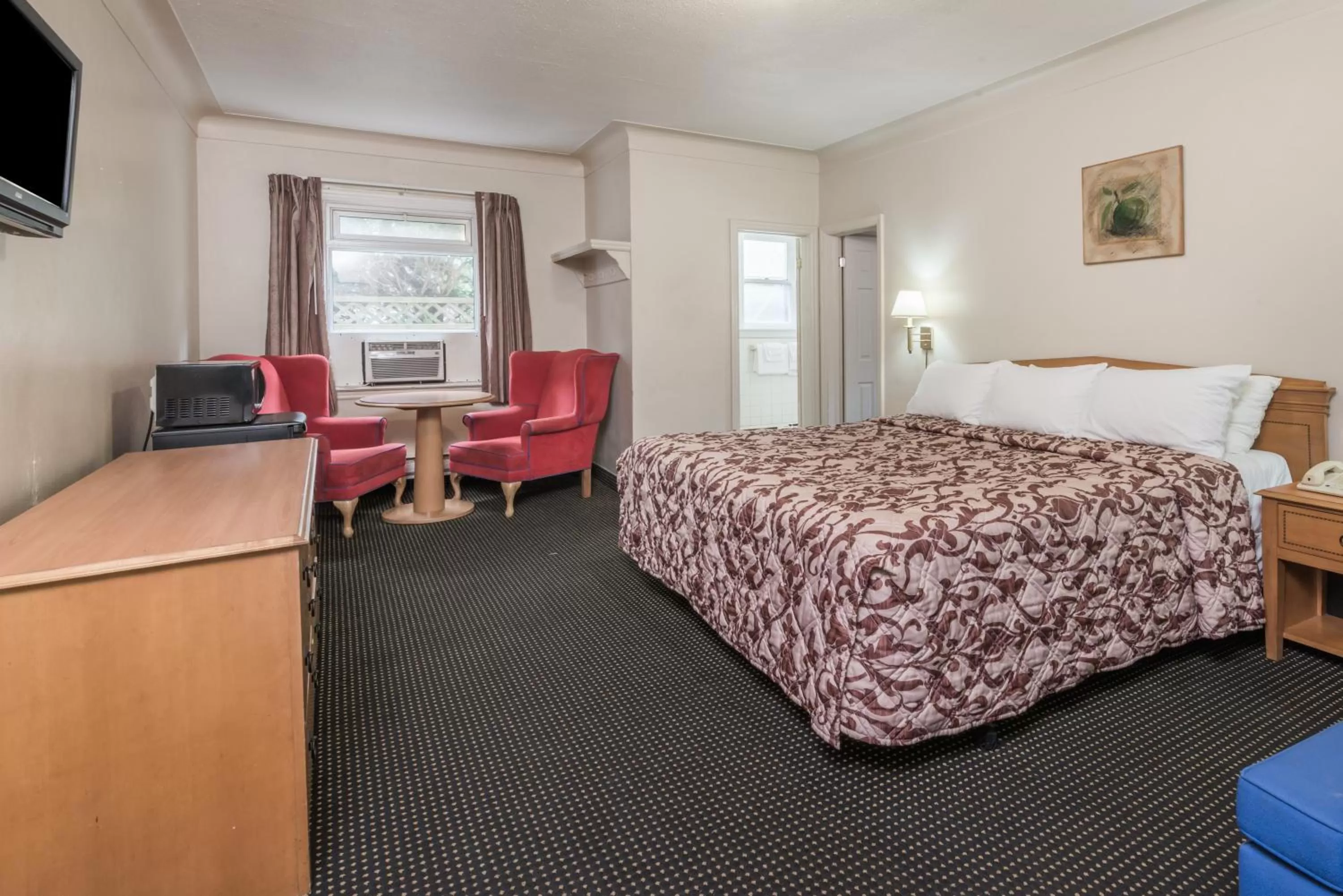 Day, Bed in Knights Inn London Ontario