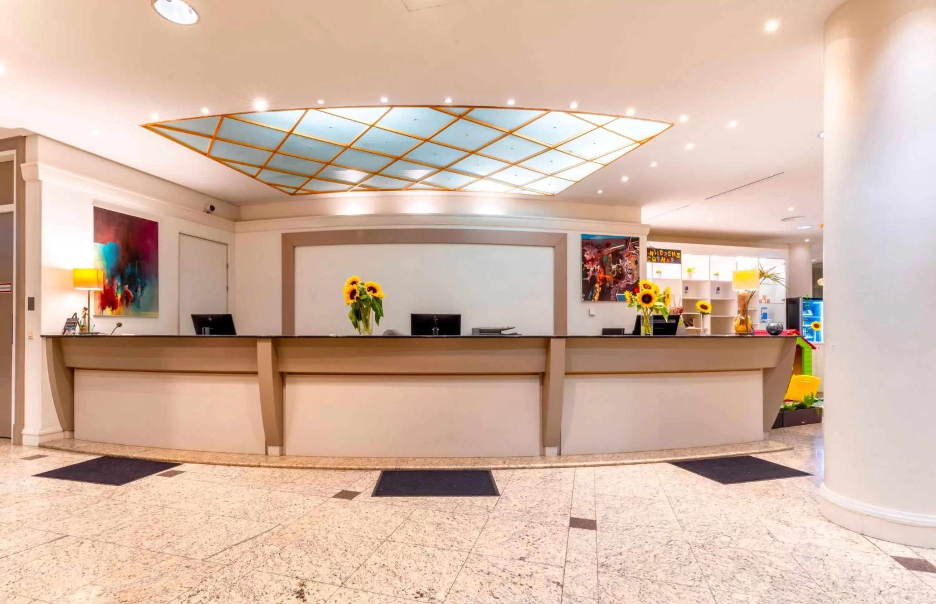 Lobby or reception in PLAZA Premium Wien
