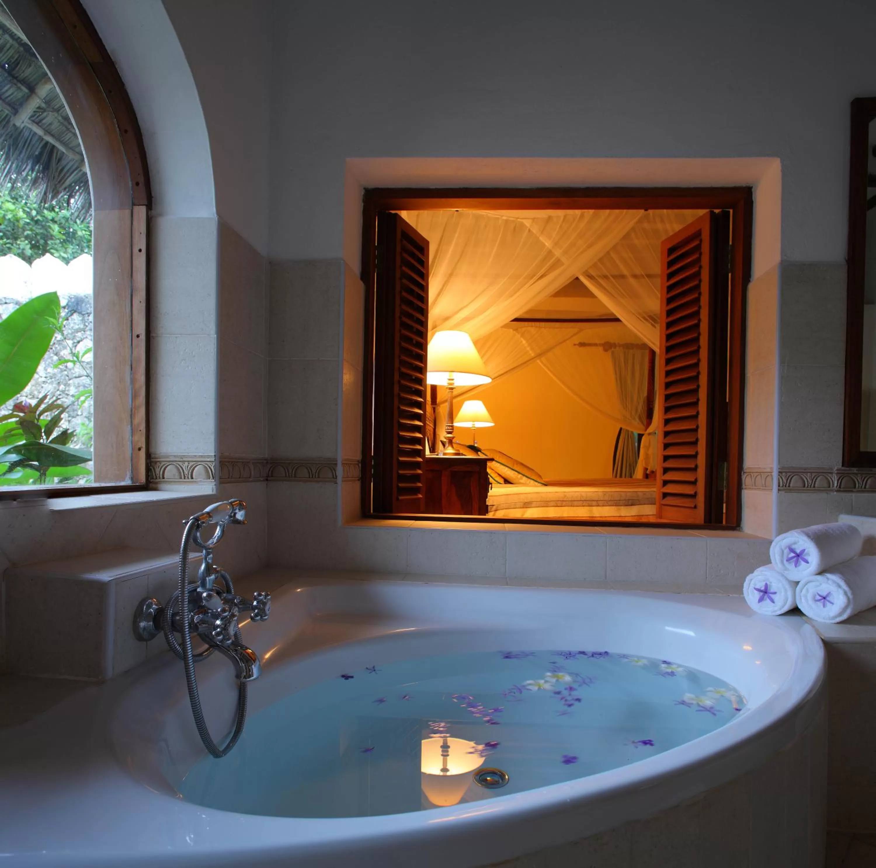Bathroom in Sultan Sands Island Resort & Spa