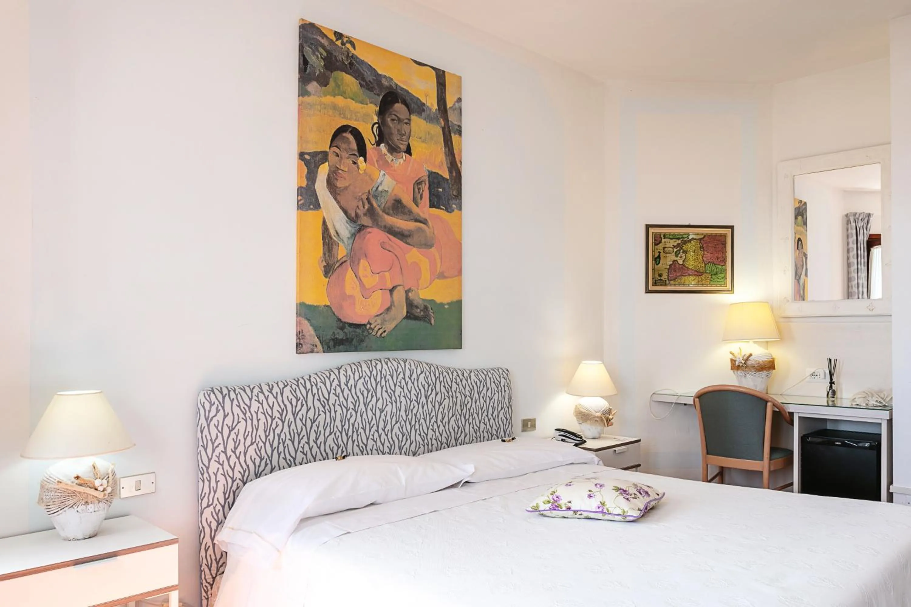 Bed in Hotel Stefania Boutique Hotel by the Beach