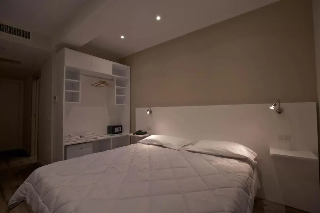 Twin Room in Onorati Hotel Twin Room in Onorati Hotel