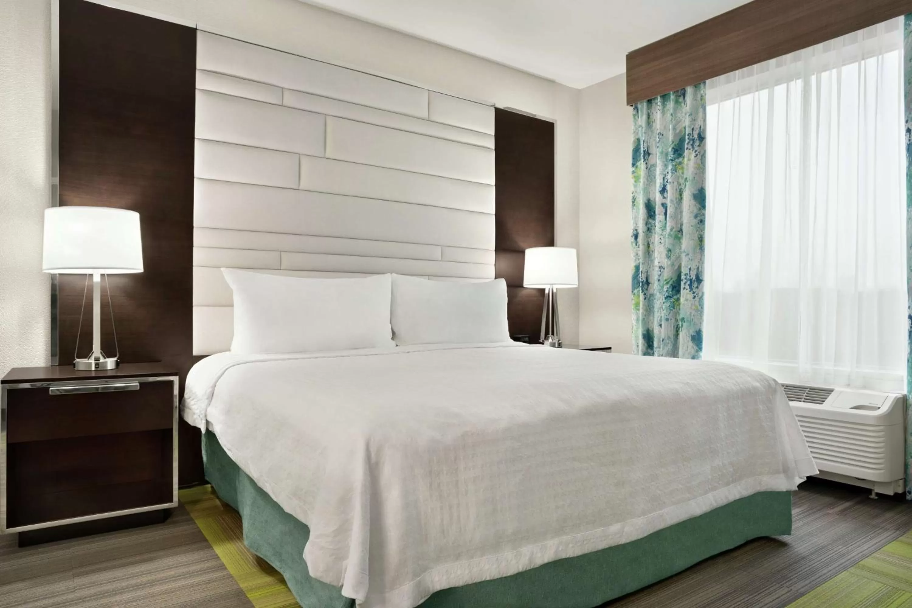 Bed in Homewood Suites By Hilton Florence