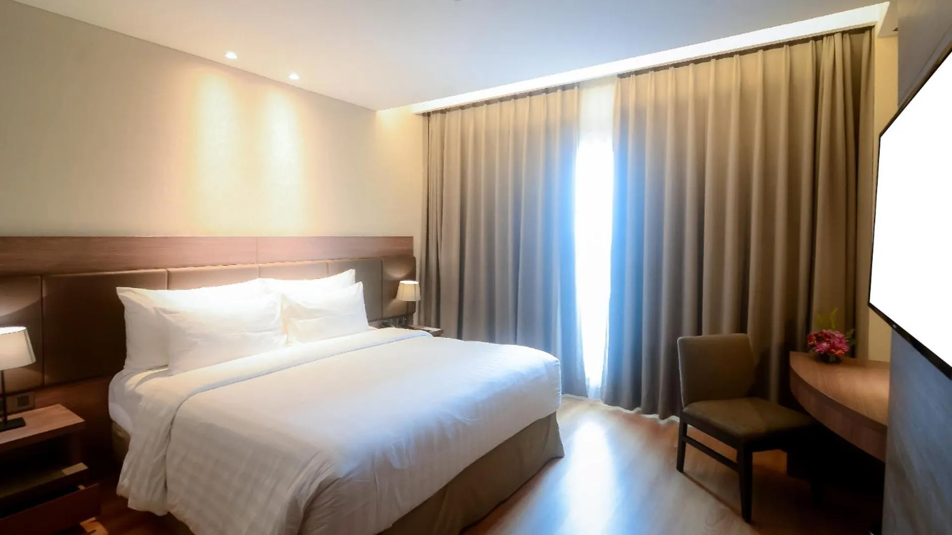 Bed in The Excelton Hotel