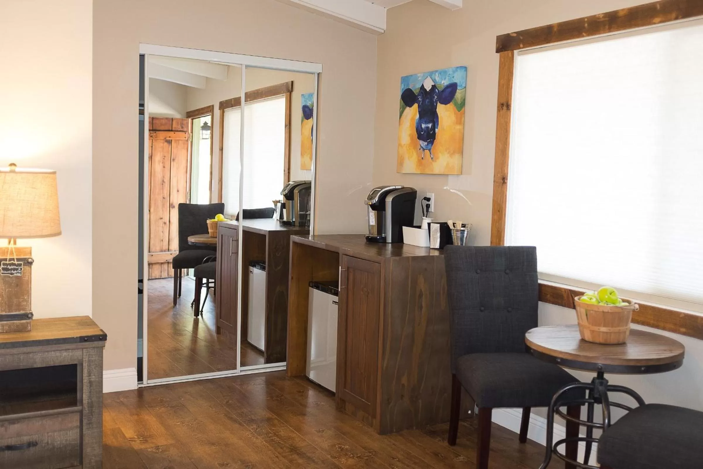 Coffee/tea facilities in Apple Tree Inn