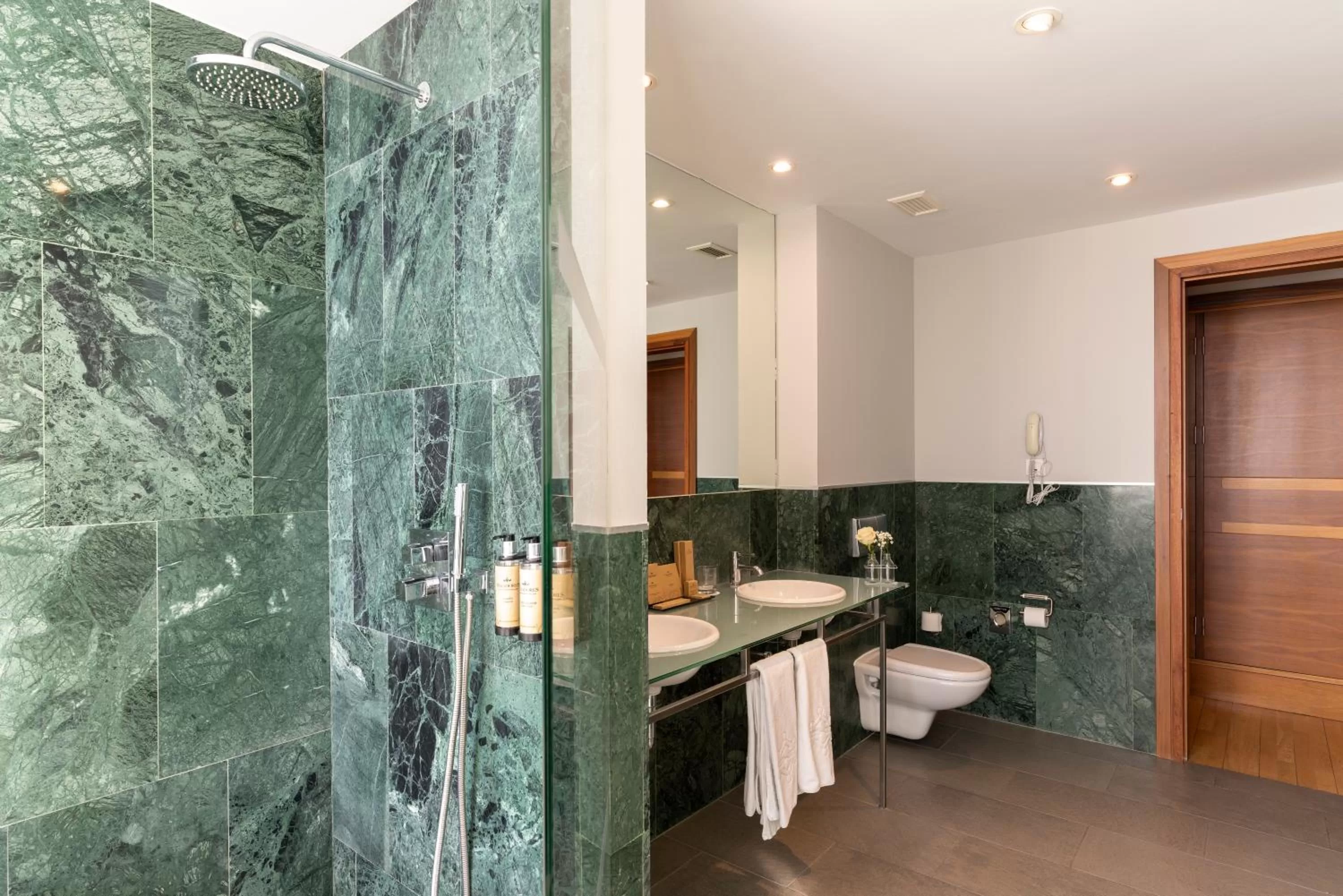 Bathroom in Parador de Soria