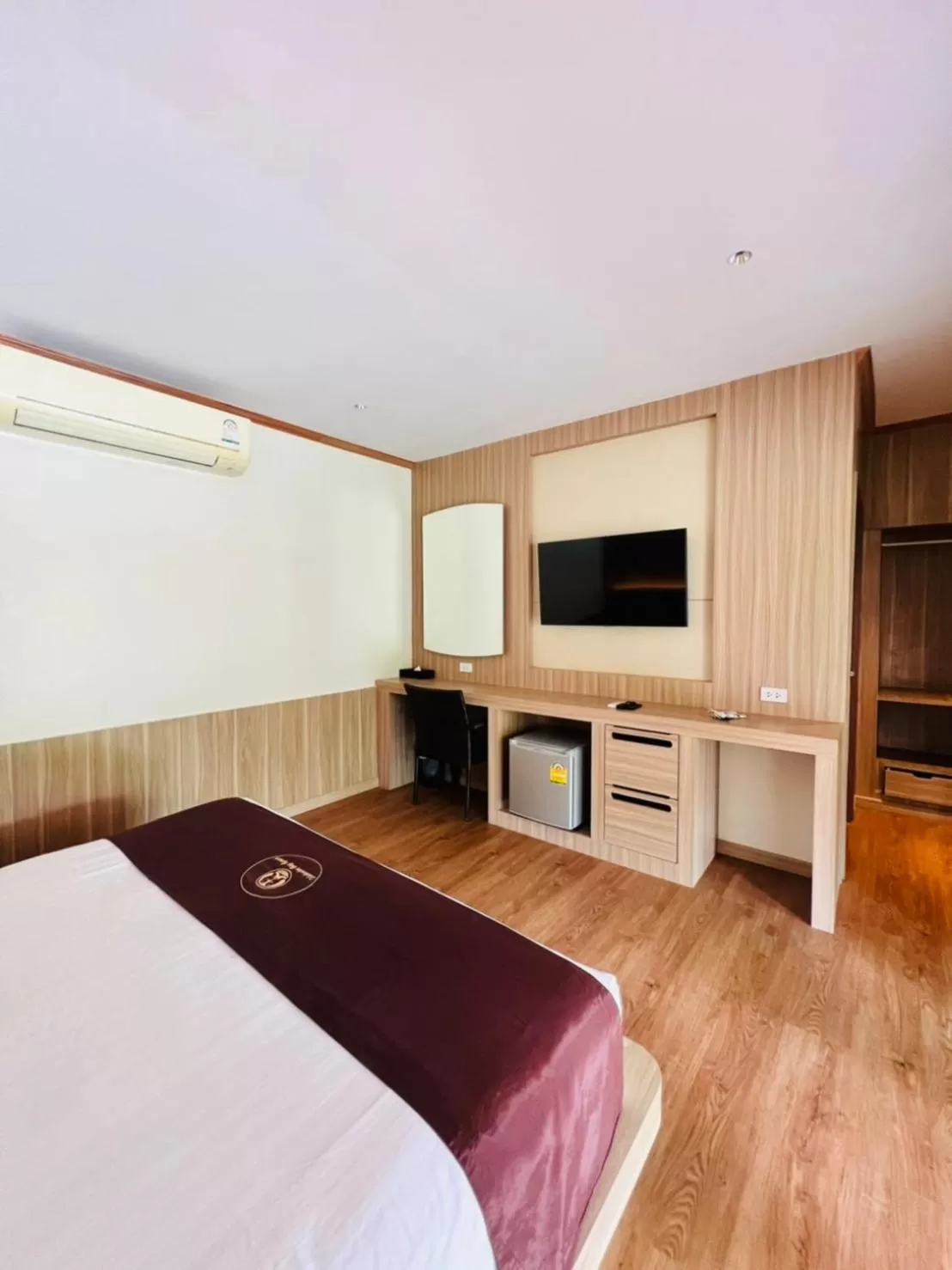 Bed in Maleedee Bay Resort