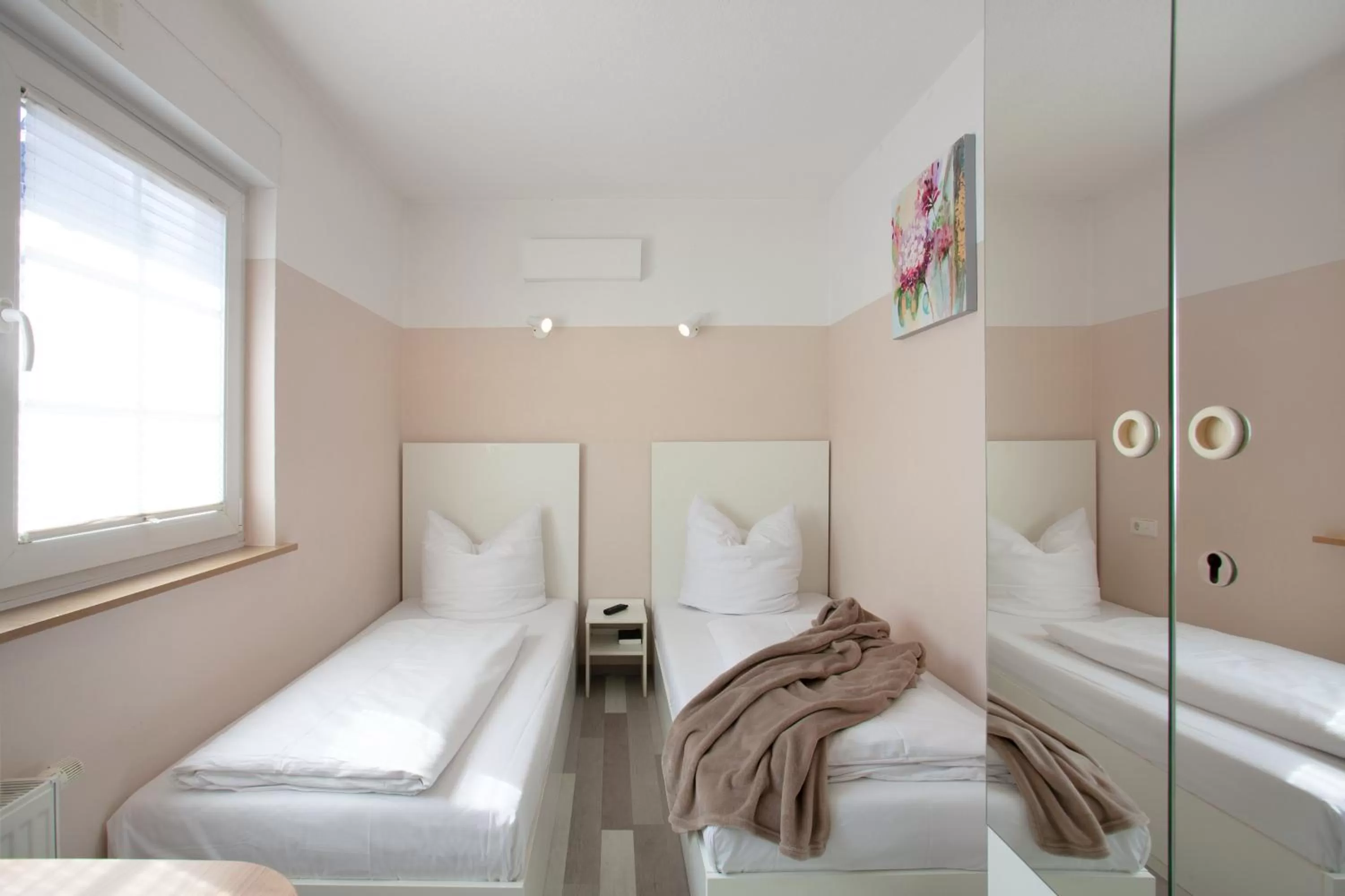 Bedroom, Bed in Relax Hotel & SPA Stuttgart