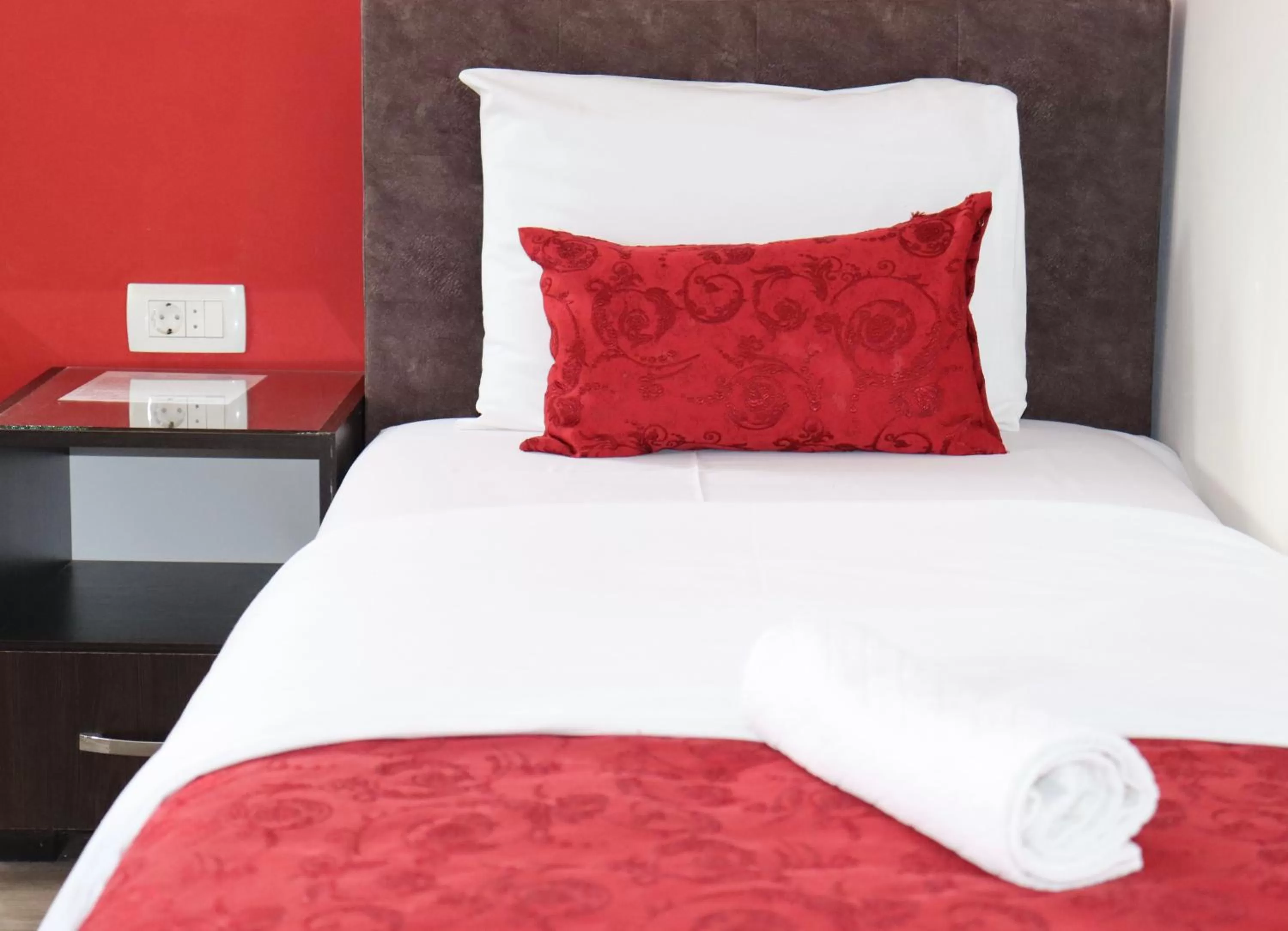 Bed in Restoran & Motel Manjež