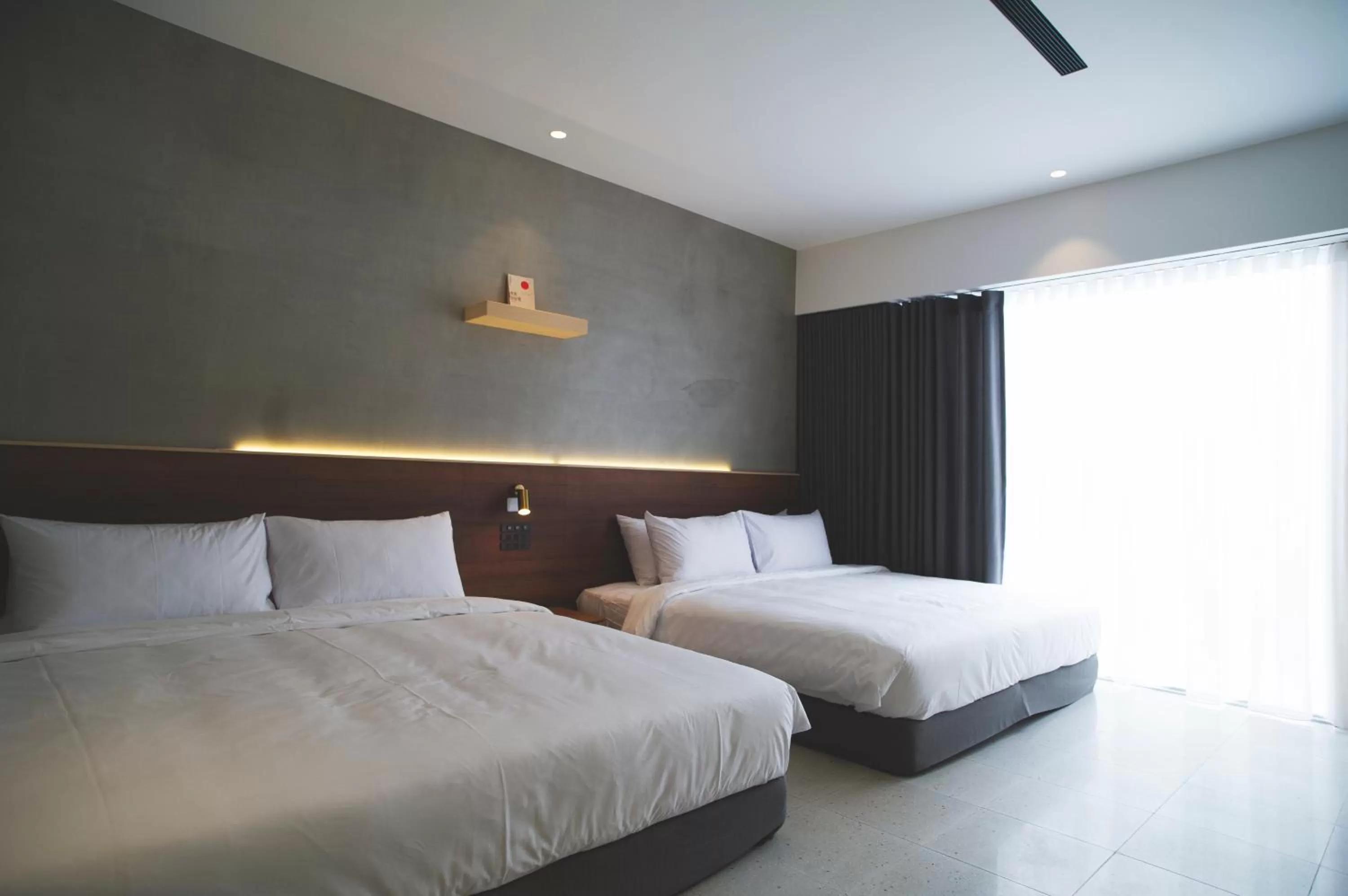 Quadruple Room with Bath in FFF Hotel