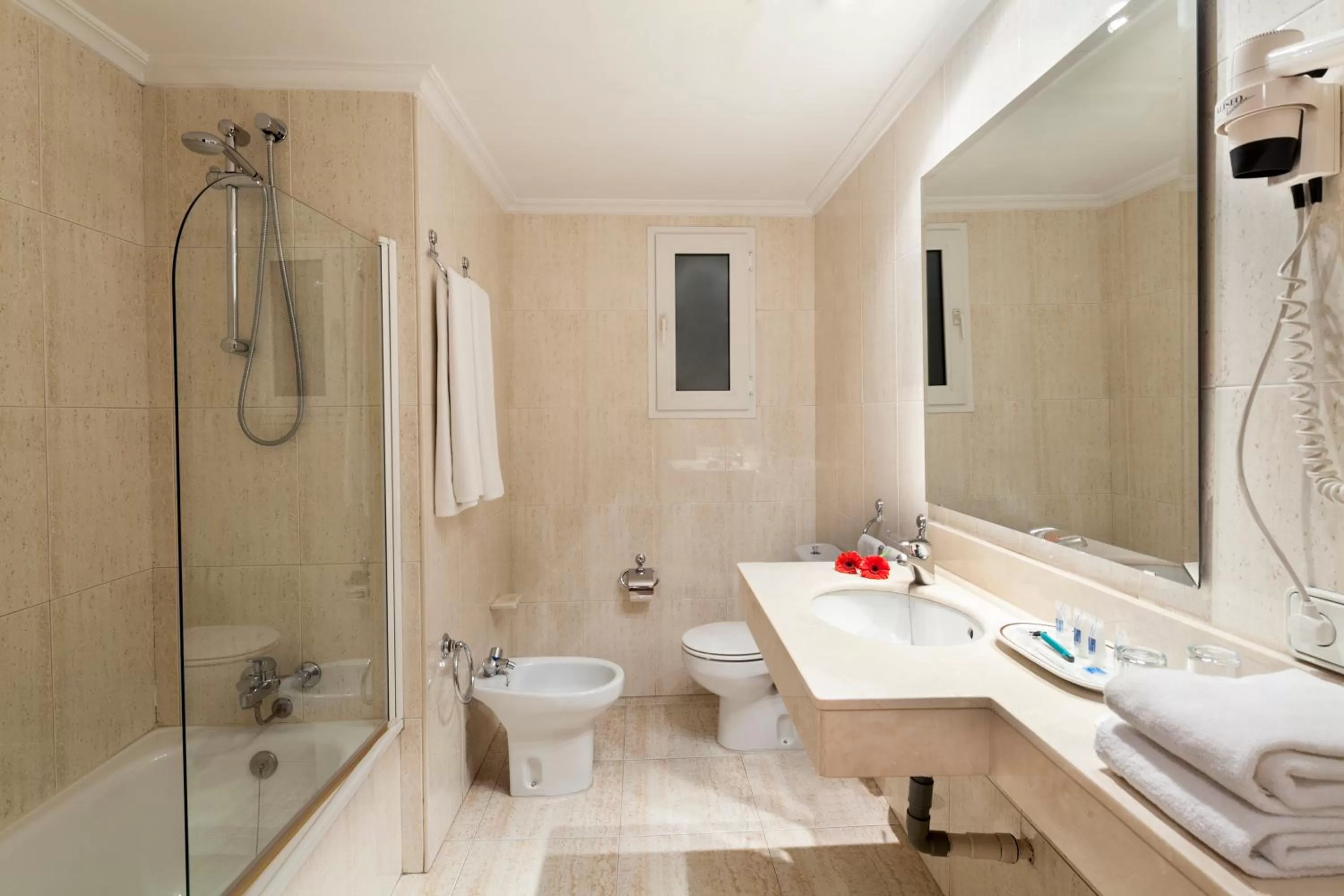 Shower in Crisol Riosol