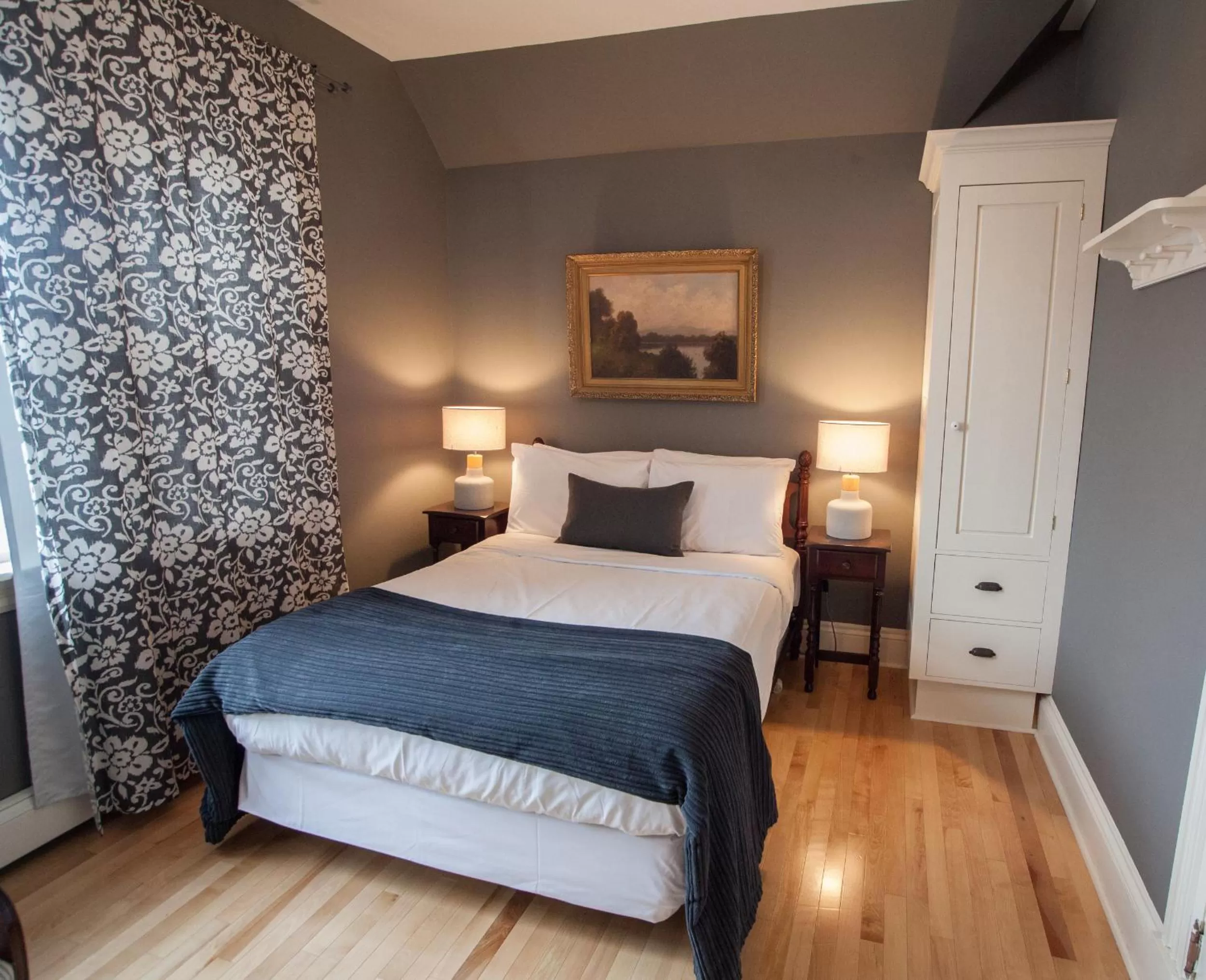 Bed in Fairholm Boutique Inns