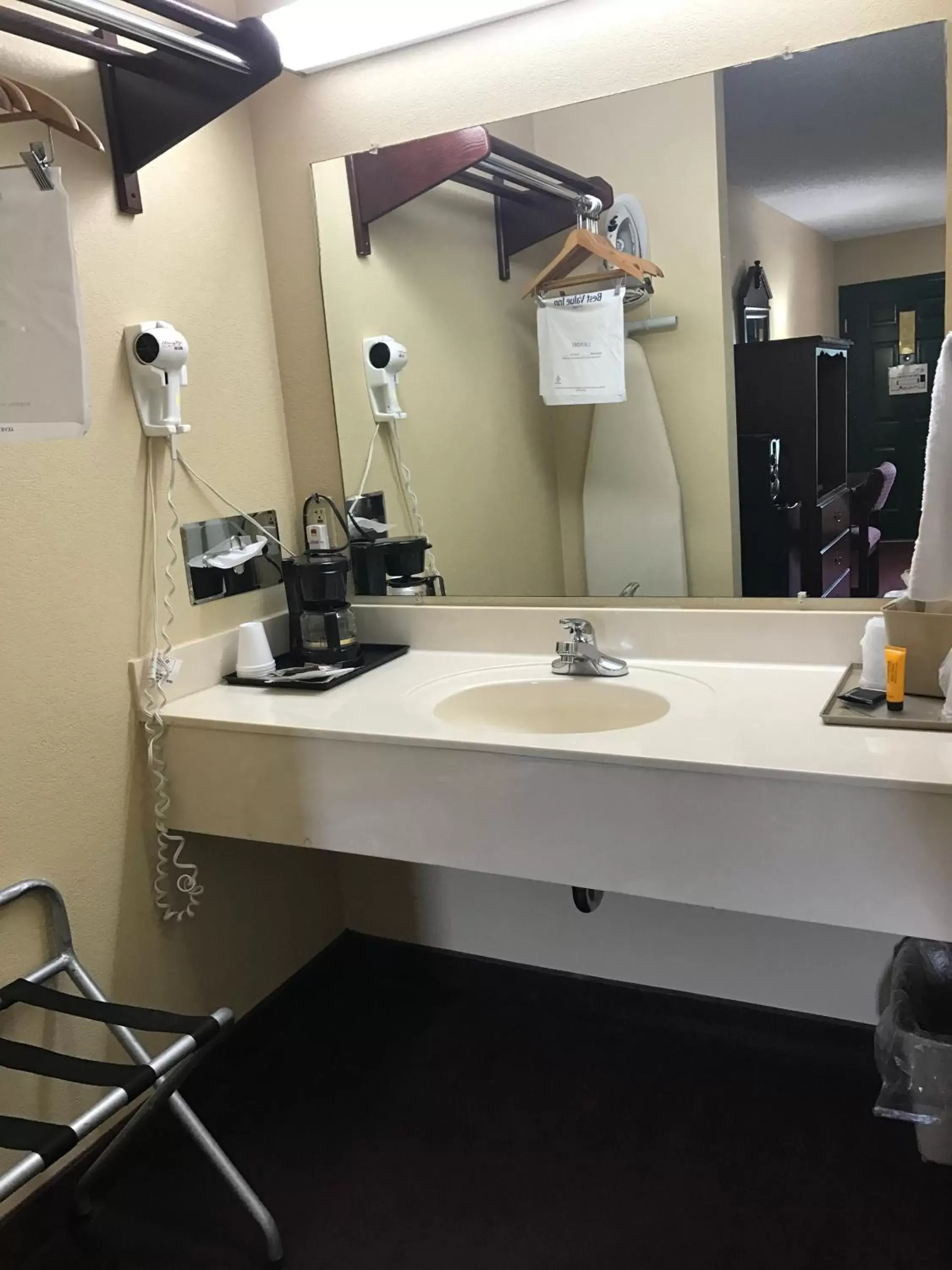 Americas Best Value Inn & Suites - Little Rock - Maumelle Americas Best Value Inn & Suites - Little Rock - Maumelle
