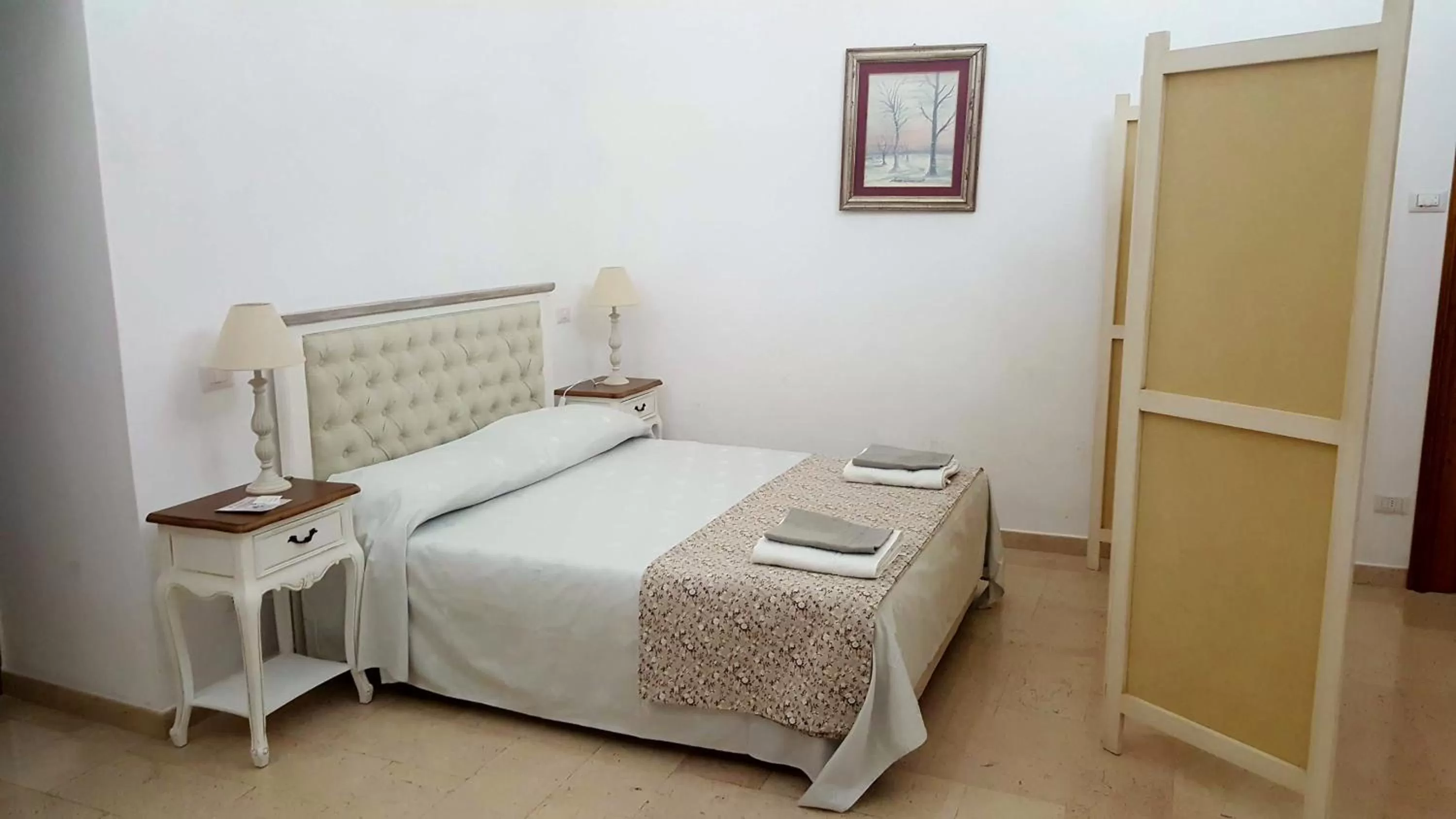 Photo of the whole room, Bed in Palazzo Cavoti