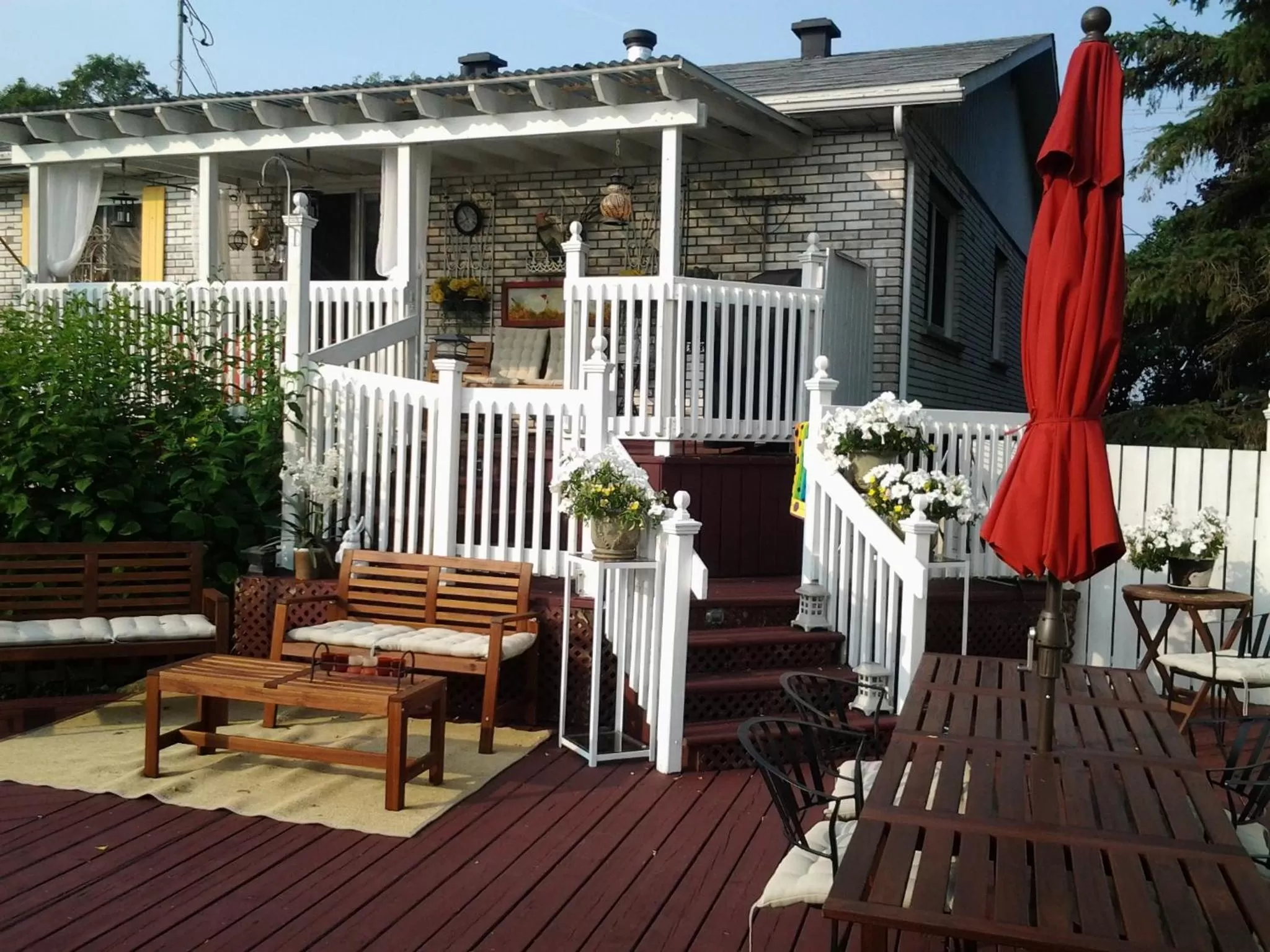 Patio, Restaurant/Places to Eat in Atelier Galerie Anne Drouin Peinture & Pension