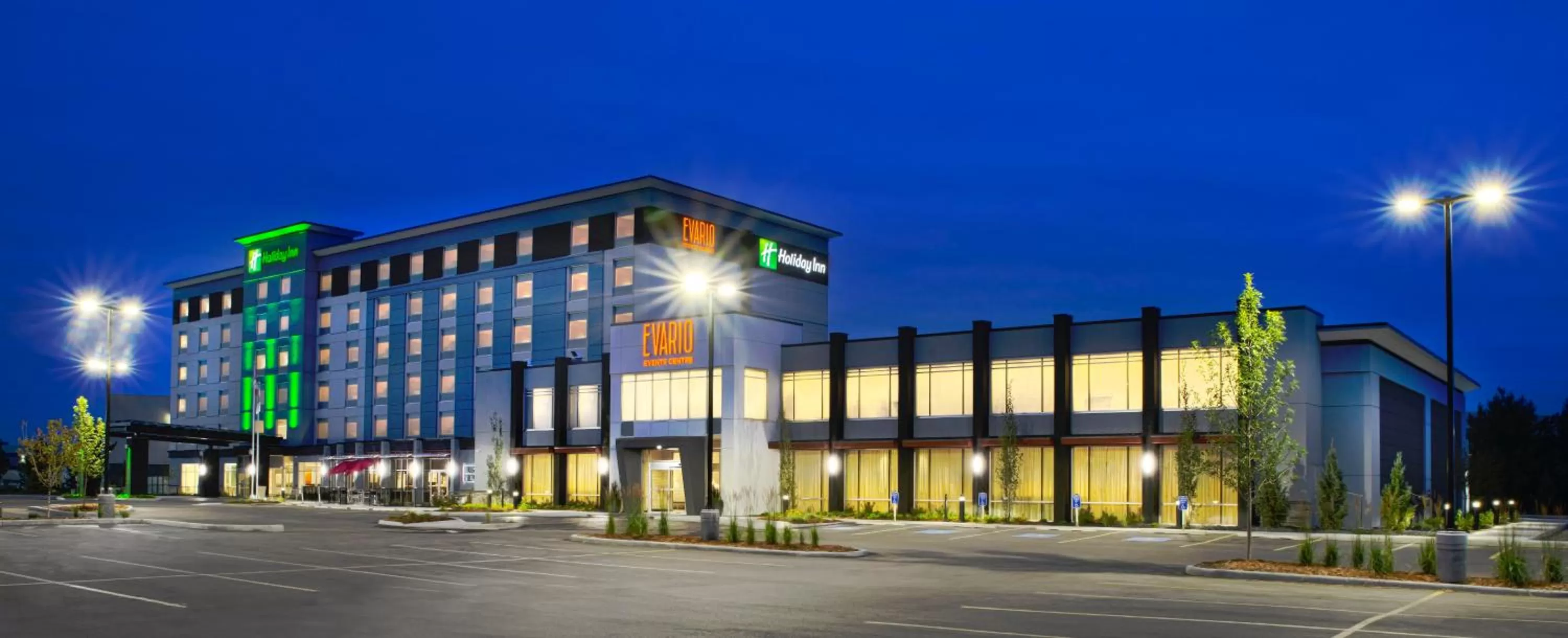 Property building in Holiday Inn Edmonton South - Evario Events by IHG