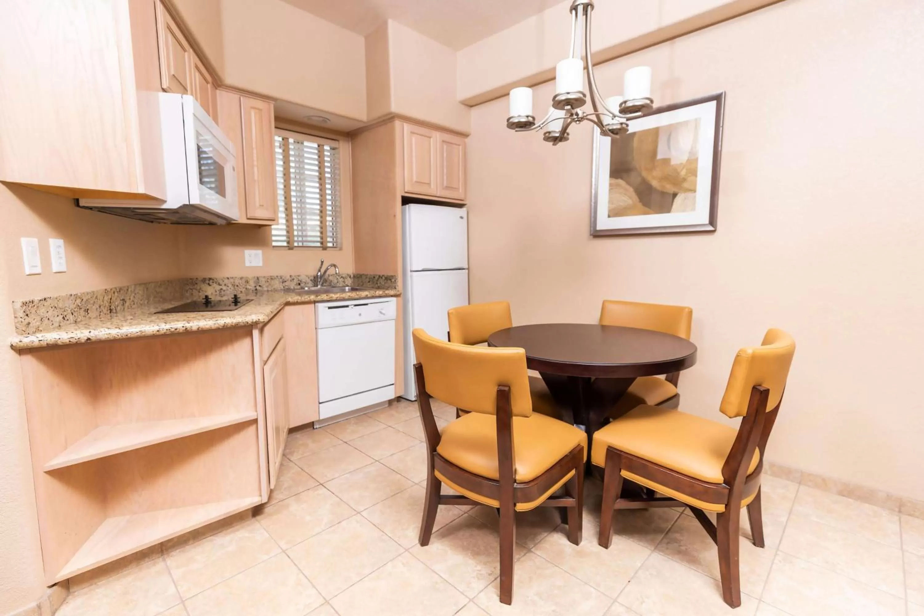 Kitchen or kitchenette in Hilton Vacation Club Scottsdale Villa Mirage