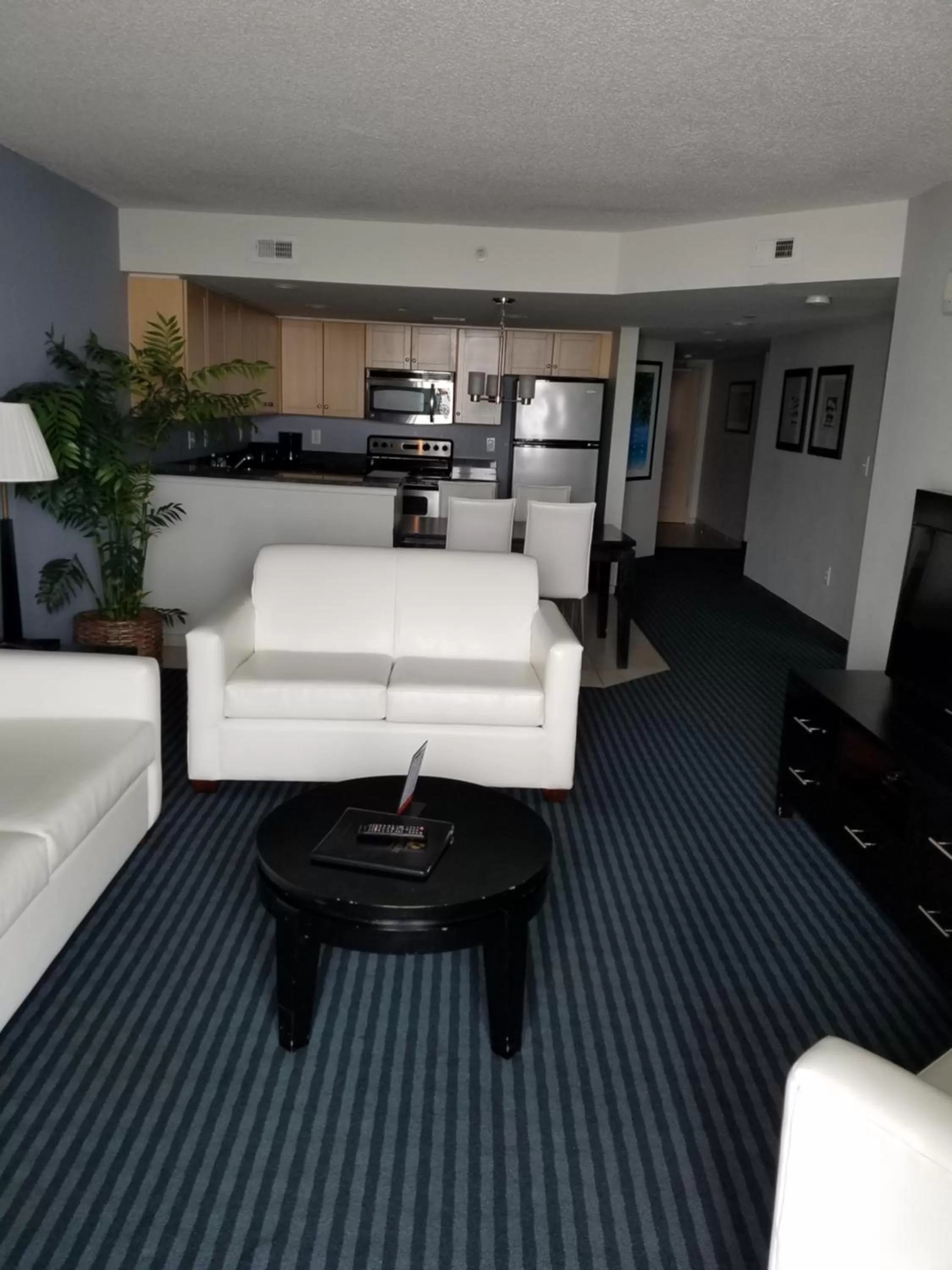 Three-Bedroom Suite - Ocean Front in Oceans One Resort