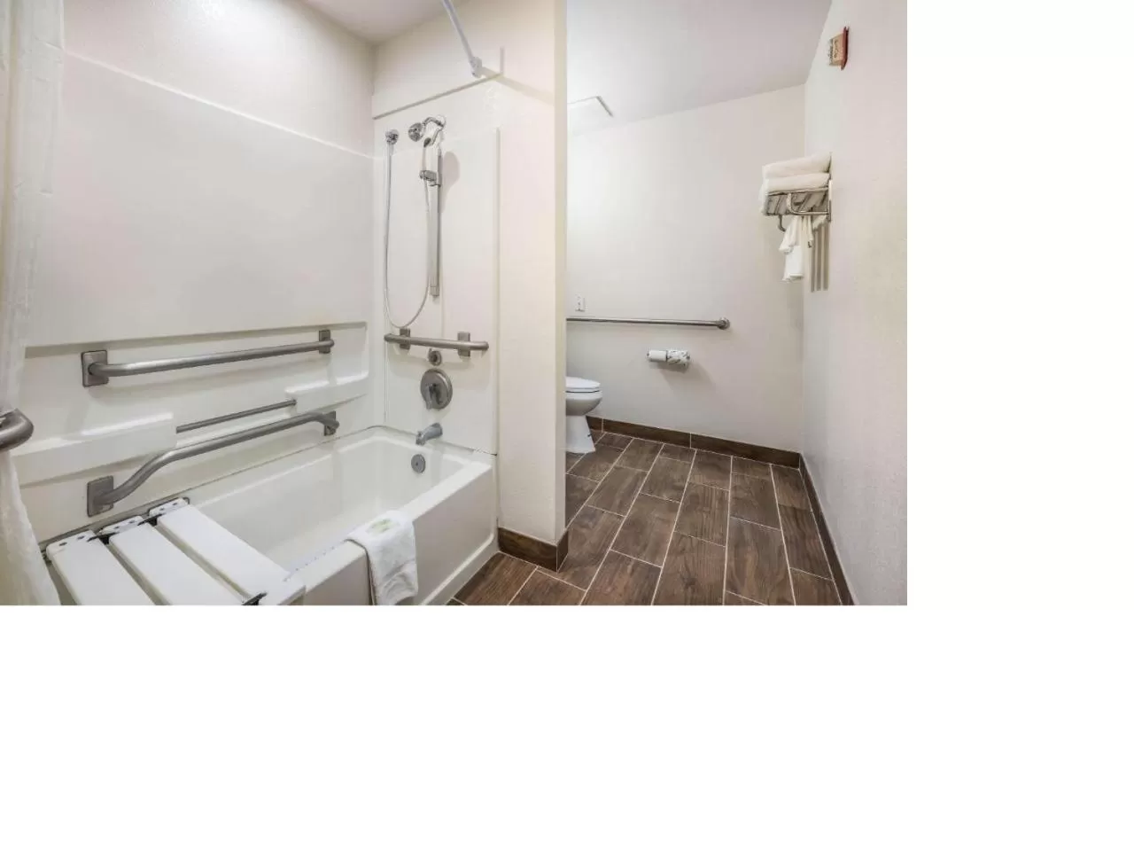 Shower in Sleep Inn & Suites Tallahassee-Capitol