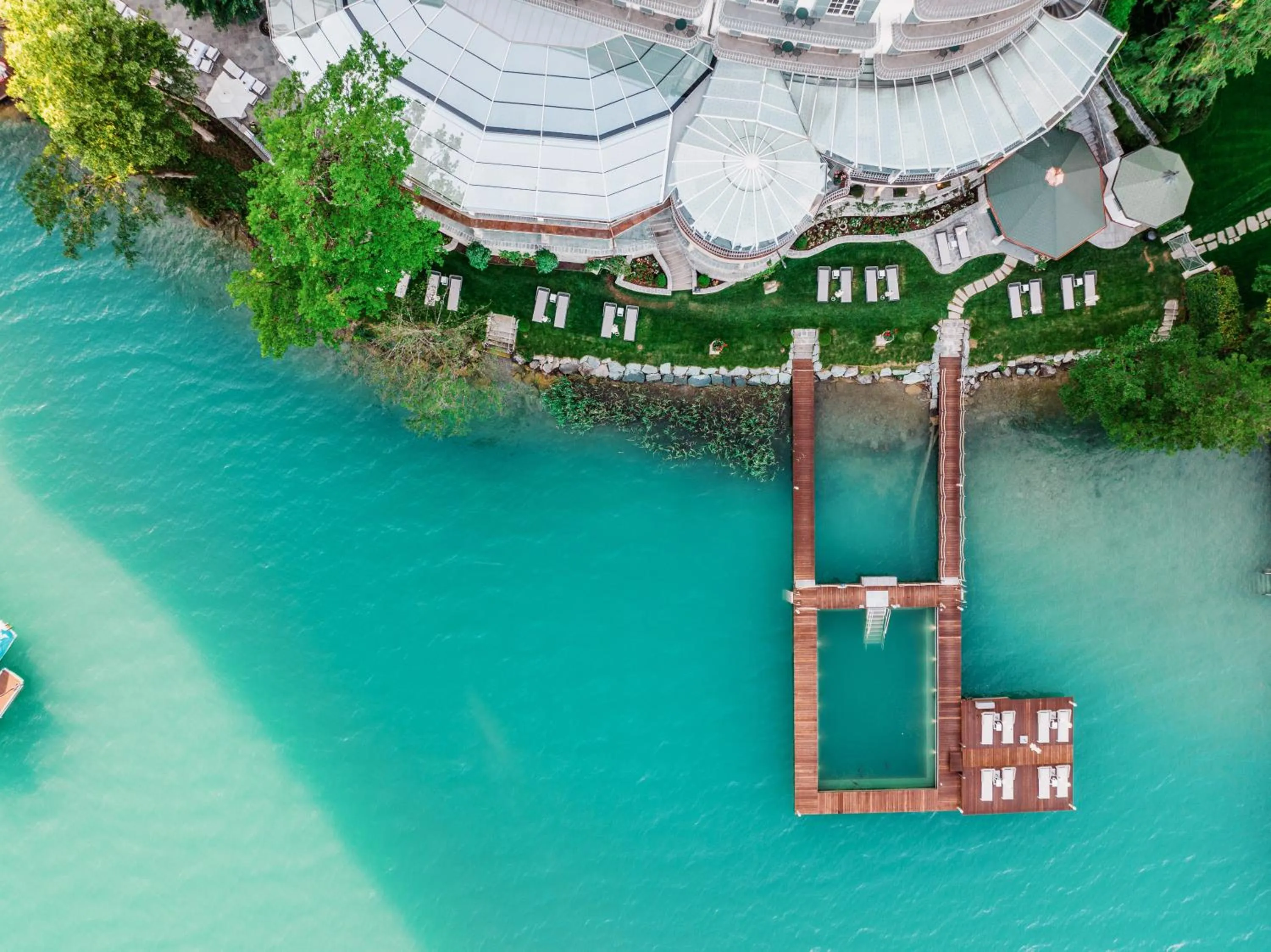 Property building in Hotel Schloss Seefels