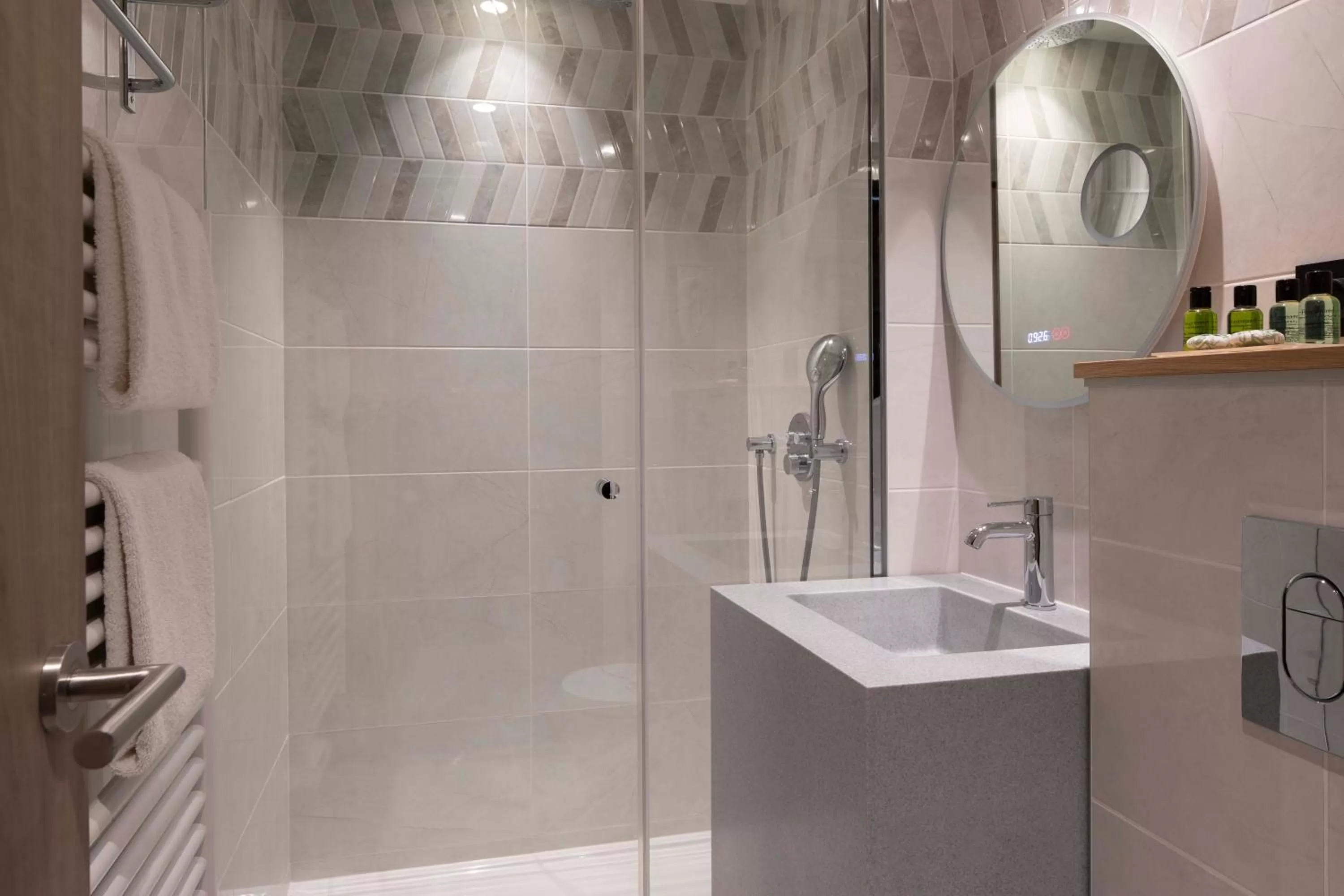 Bathroom in Daunou Opéra