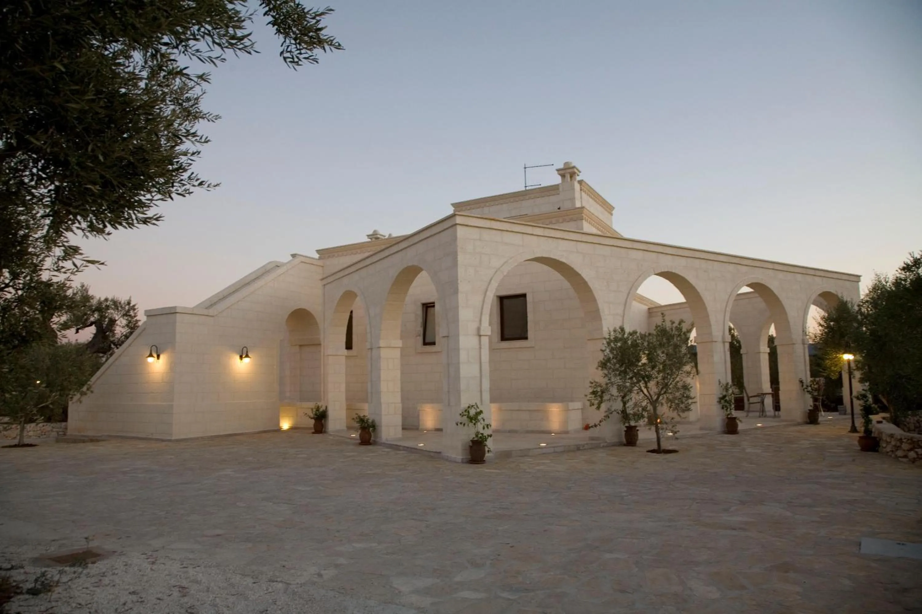 Facade/entrance in Pignata