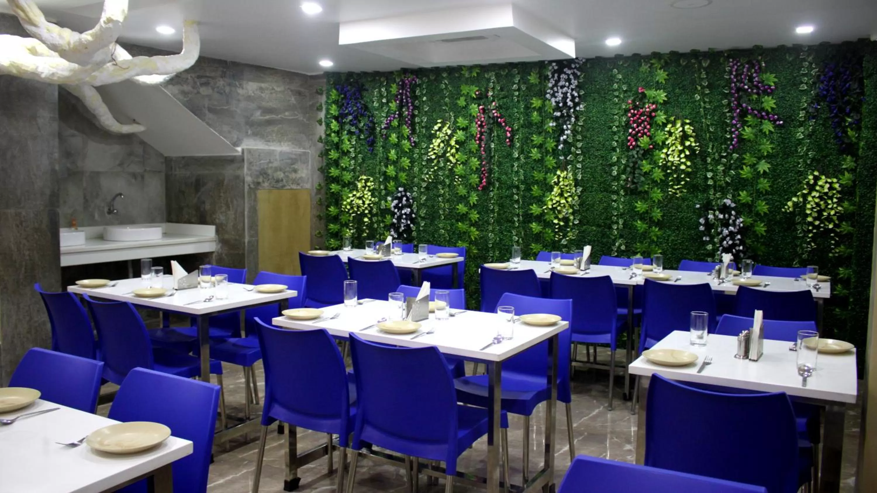 Breakfast in Hotel Shreemoyee Inn - Kamakhya Temple