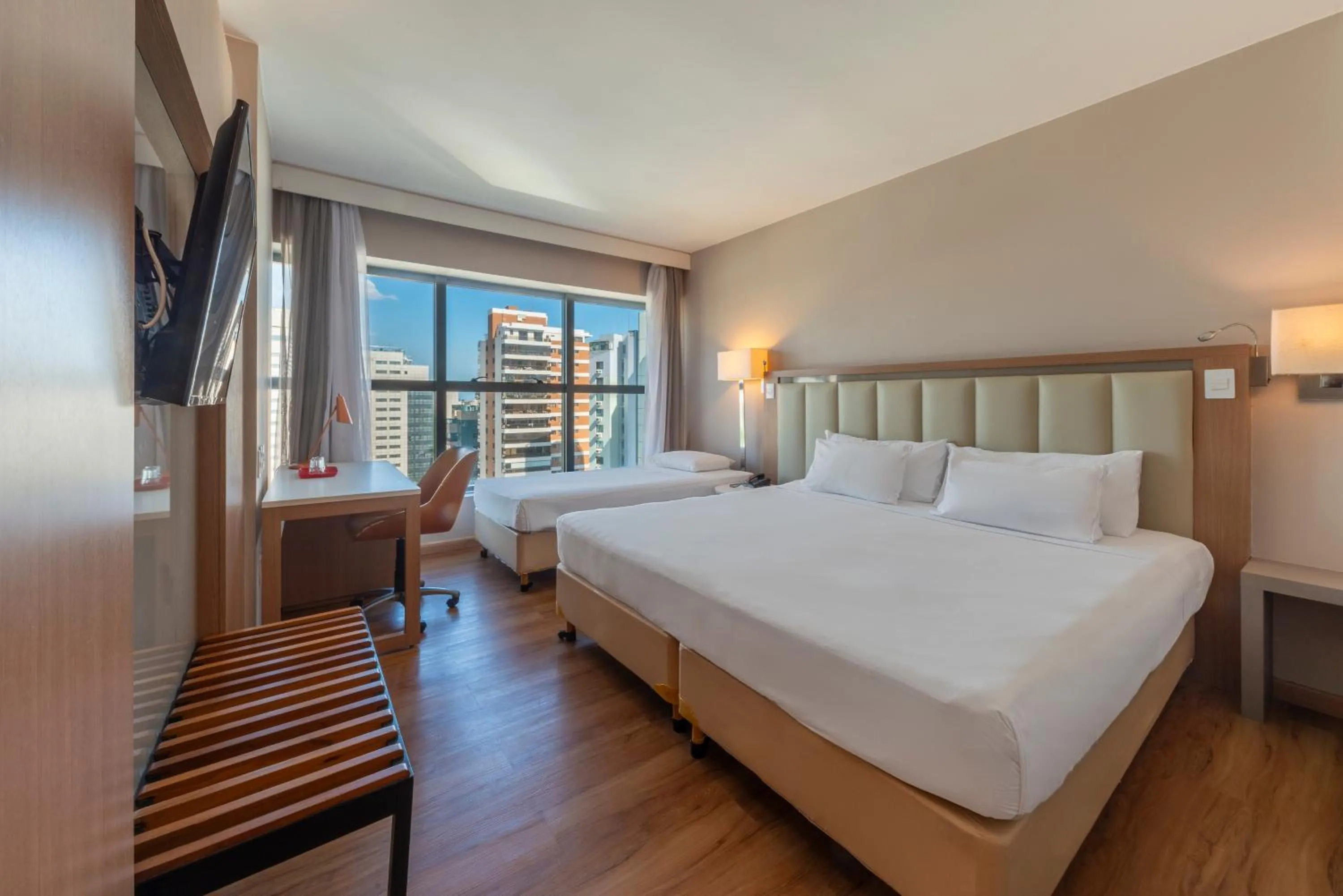 Bedroom, Bed in Laghetto Stilo Barra