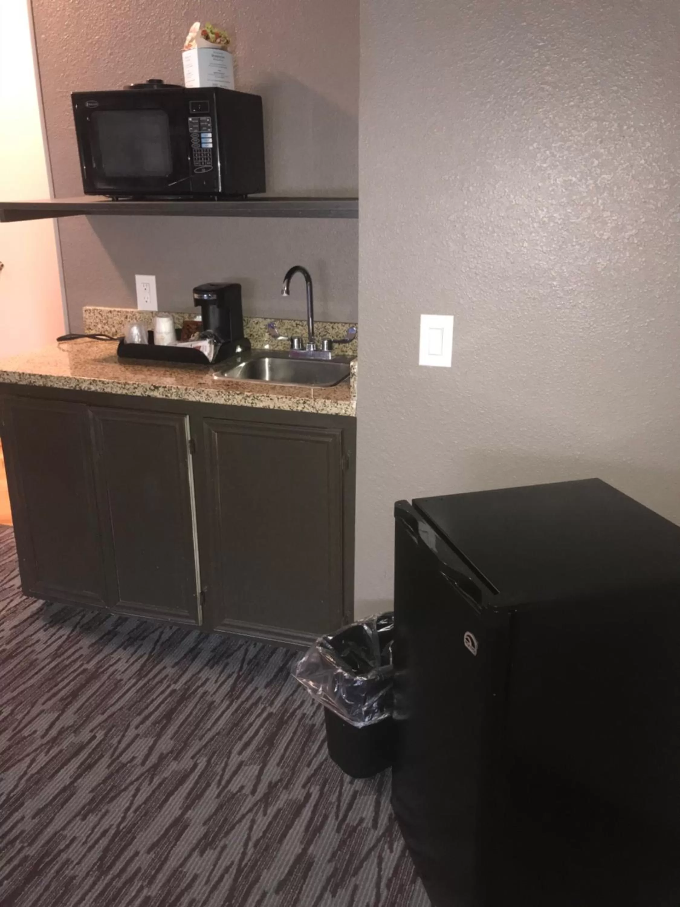 Coffee/tea facilities in La Quinta by Wyndham Abilene Mall