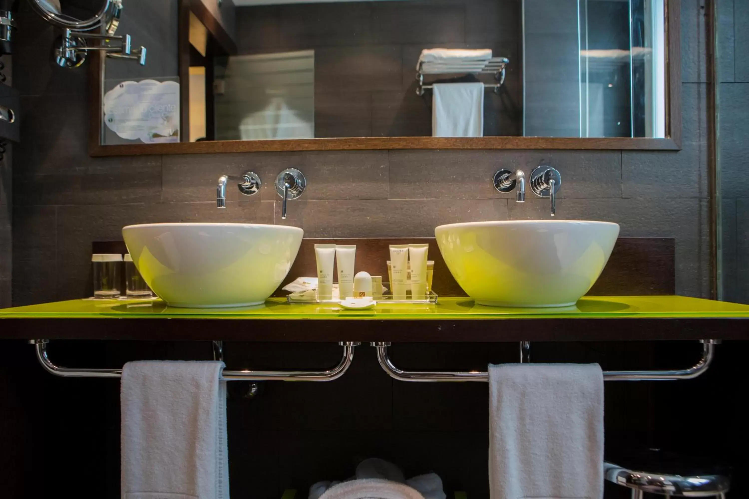 Budget Double or Twin Room in Vincci Centrum Budget Double or Twin Room in Vincci Centrum