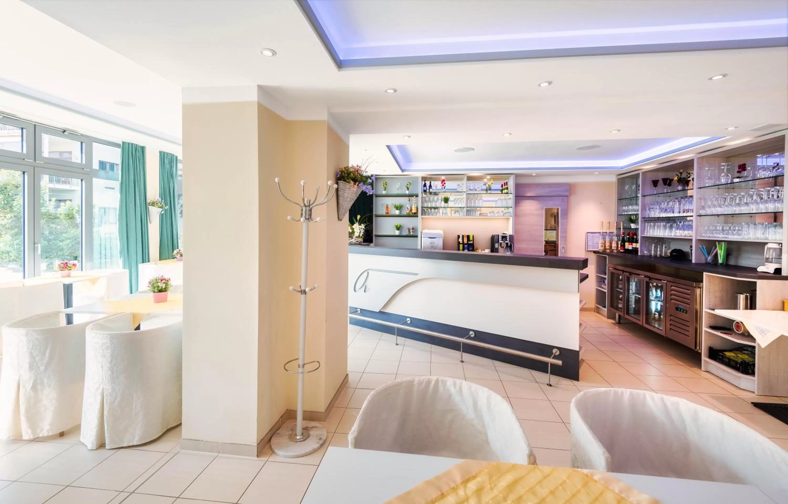 Lounge or bar in ALPHA HOTEL Hermann von Salza