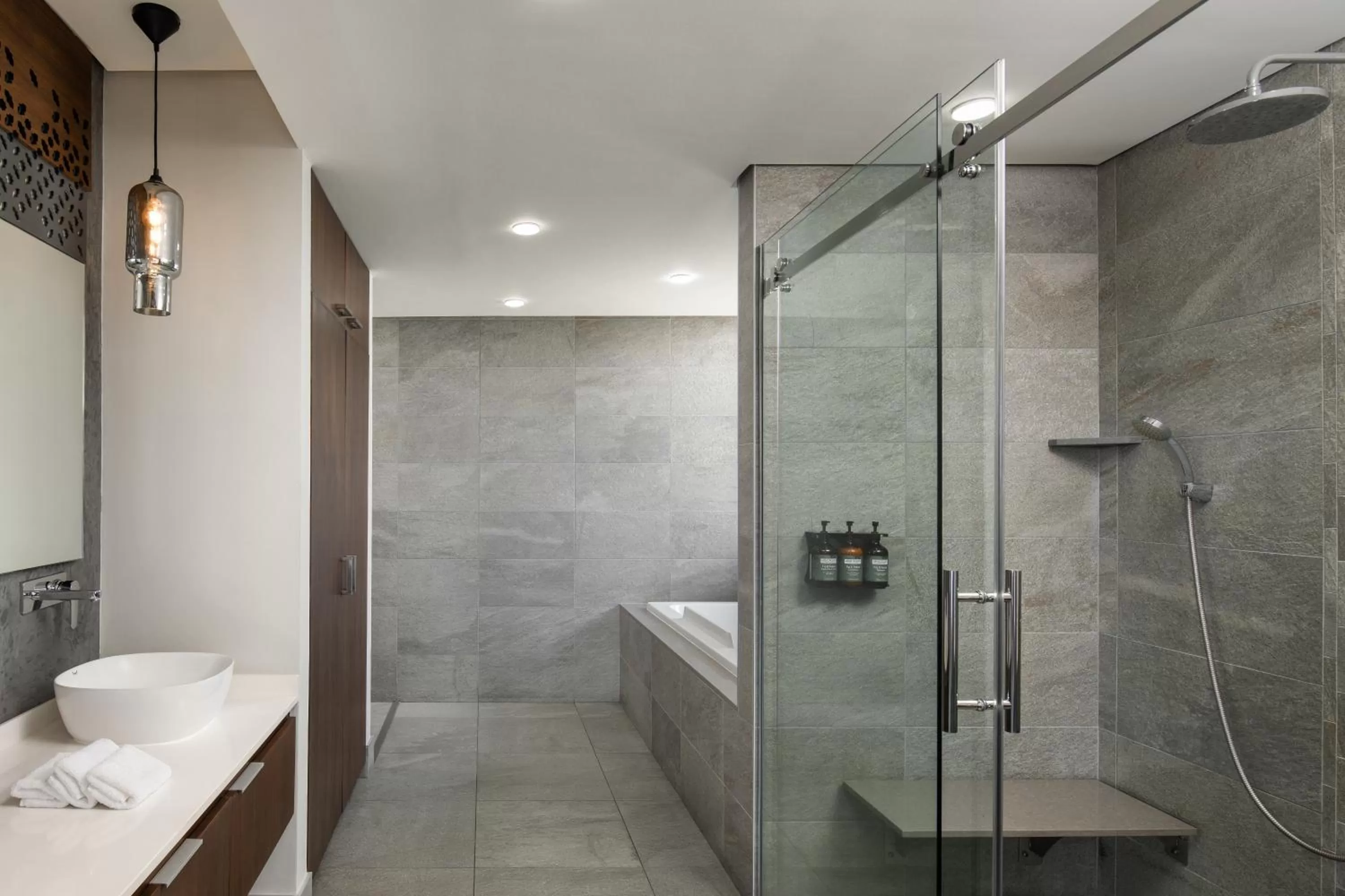 Shower in Crowne Plaza - Dar Es Salaam by IHG