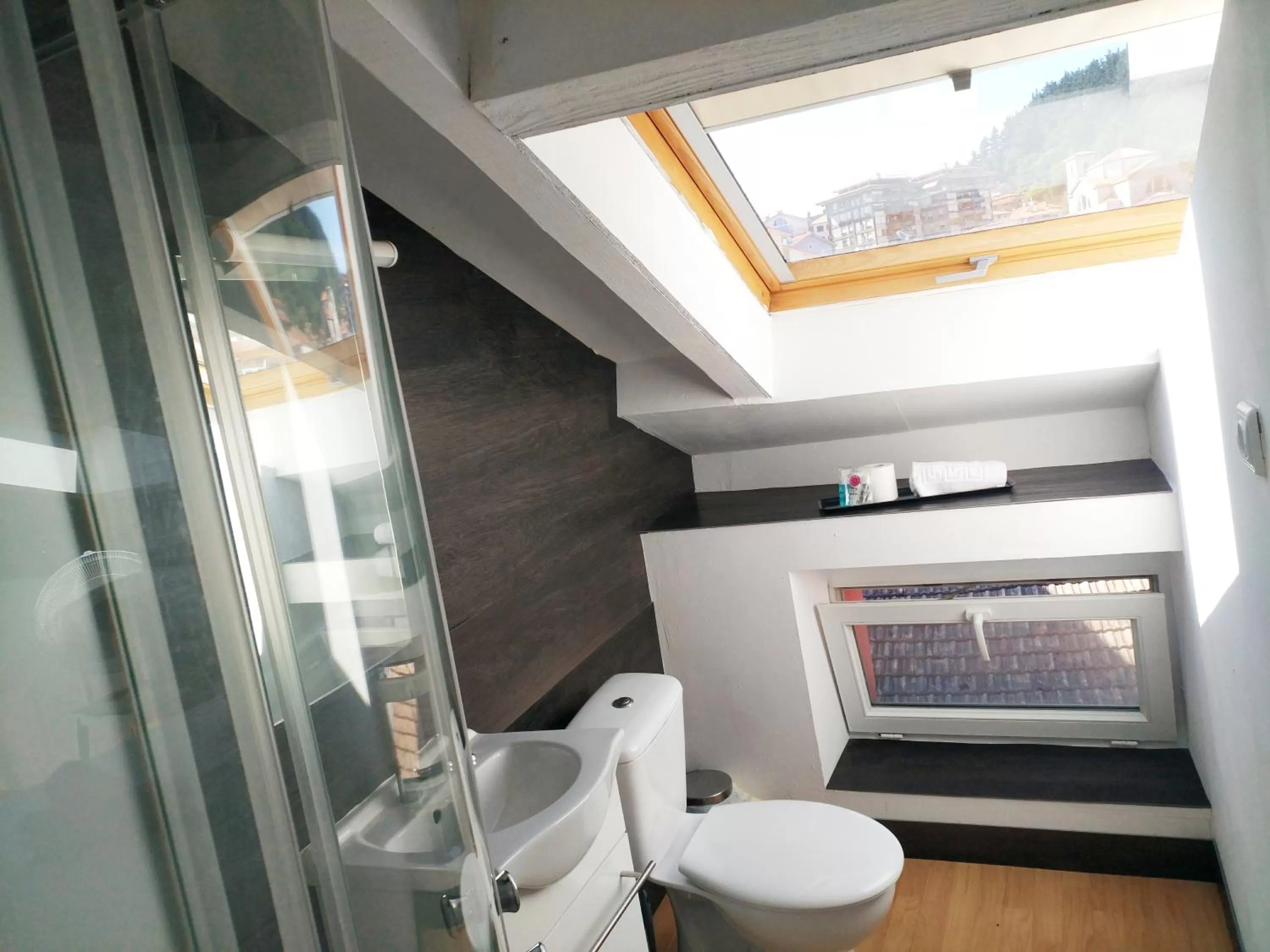 Bathroom in Rin Rooms