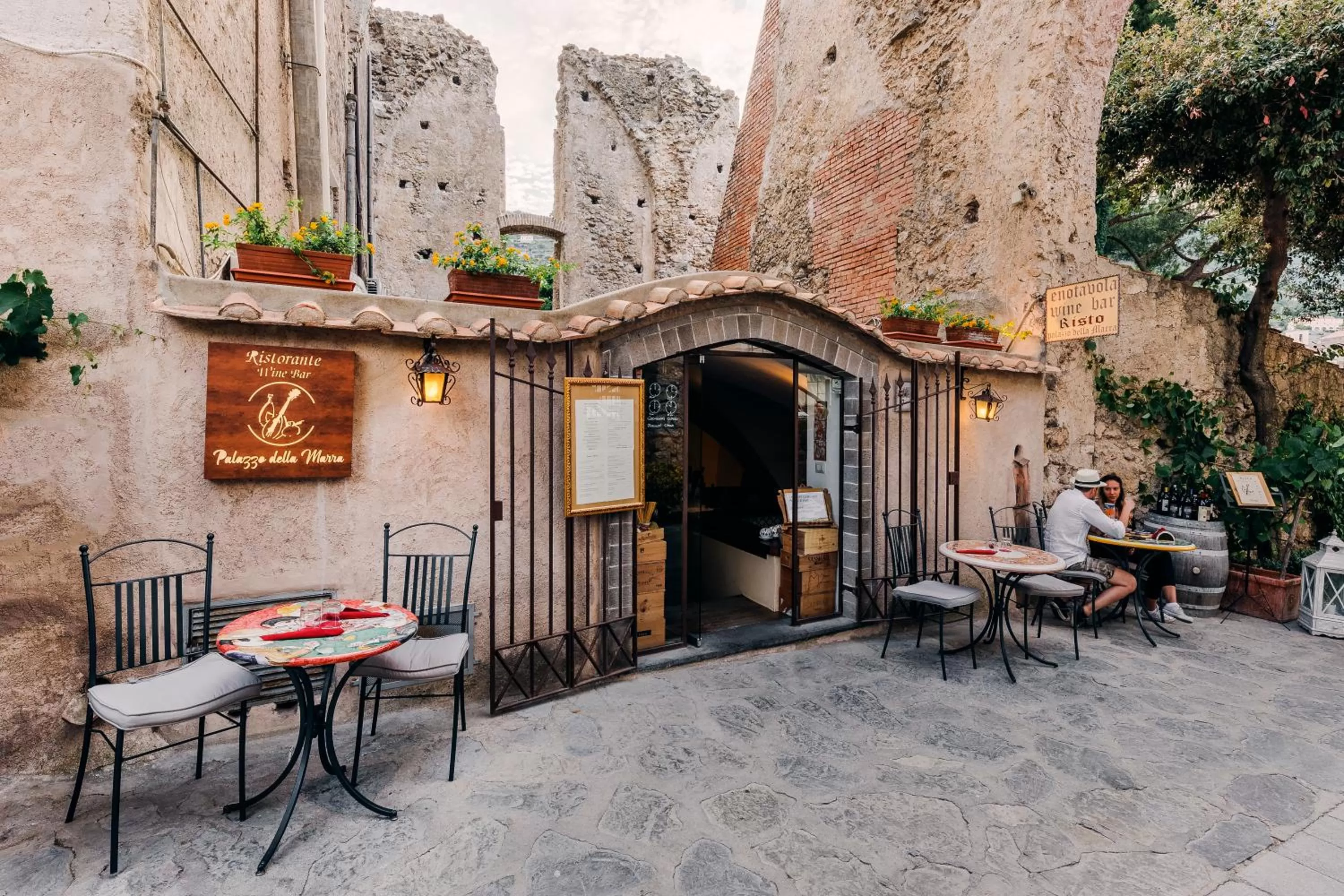 Restaurant/places to eat in Maera B&B Ravello