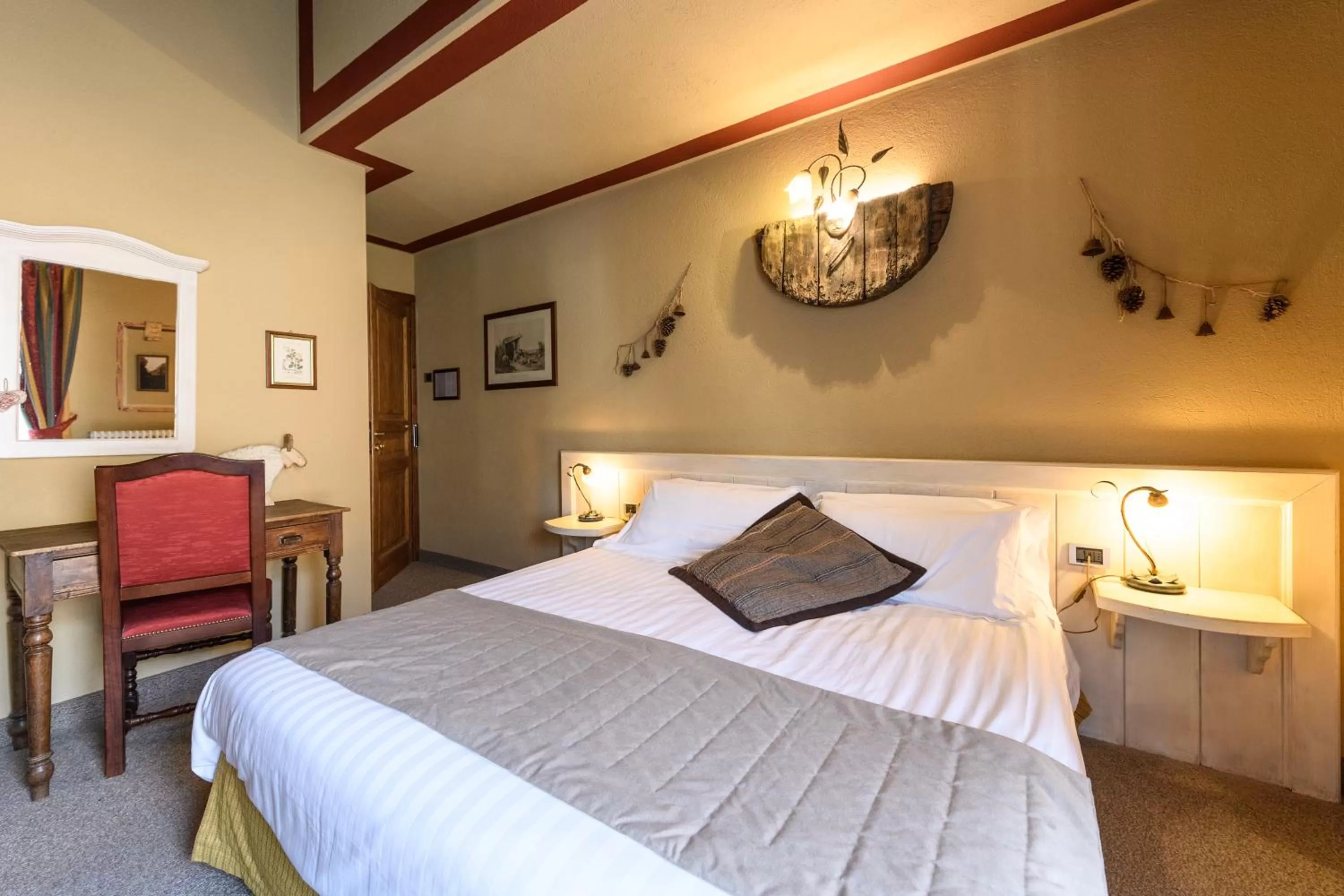 Bedroom, Bed in Hotel Chalet La Meridiana