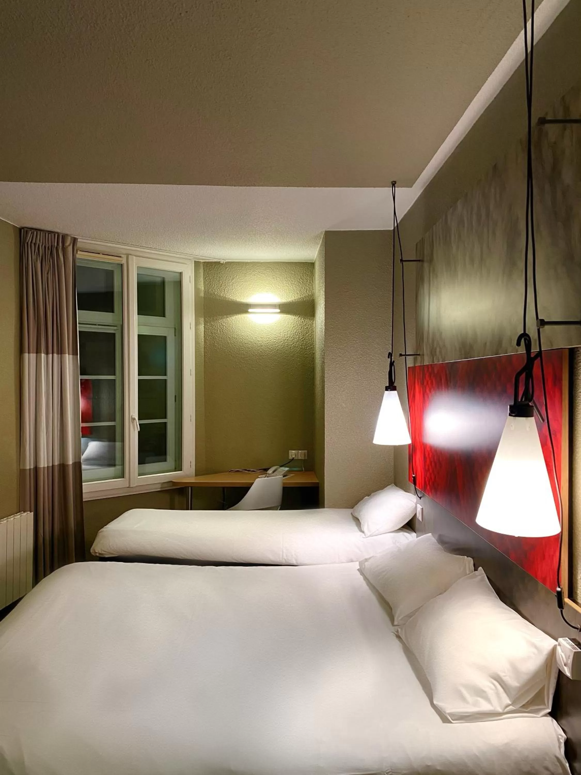 Standard Double Room with One Single Bed in ibis Saint-Omer Centre