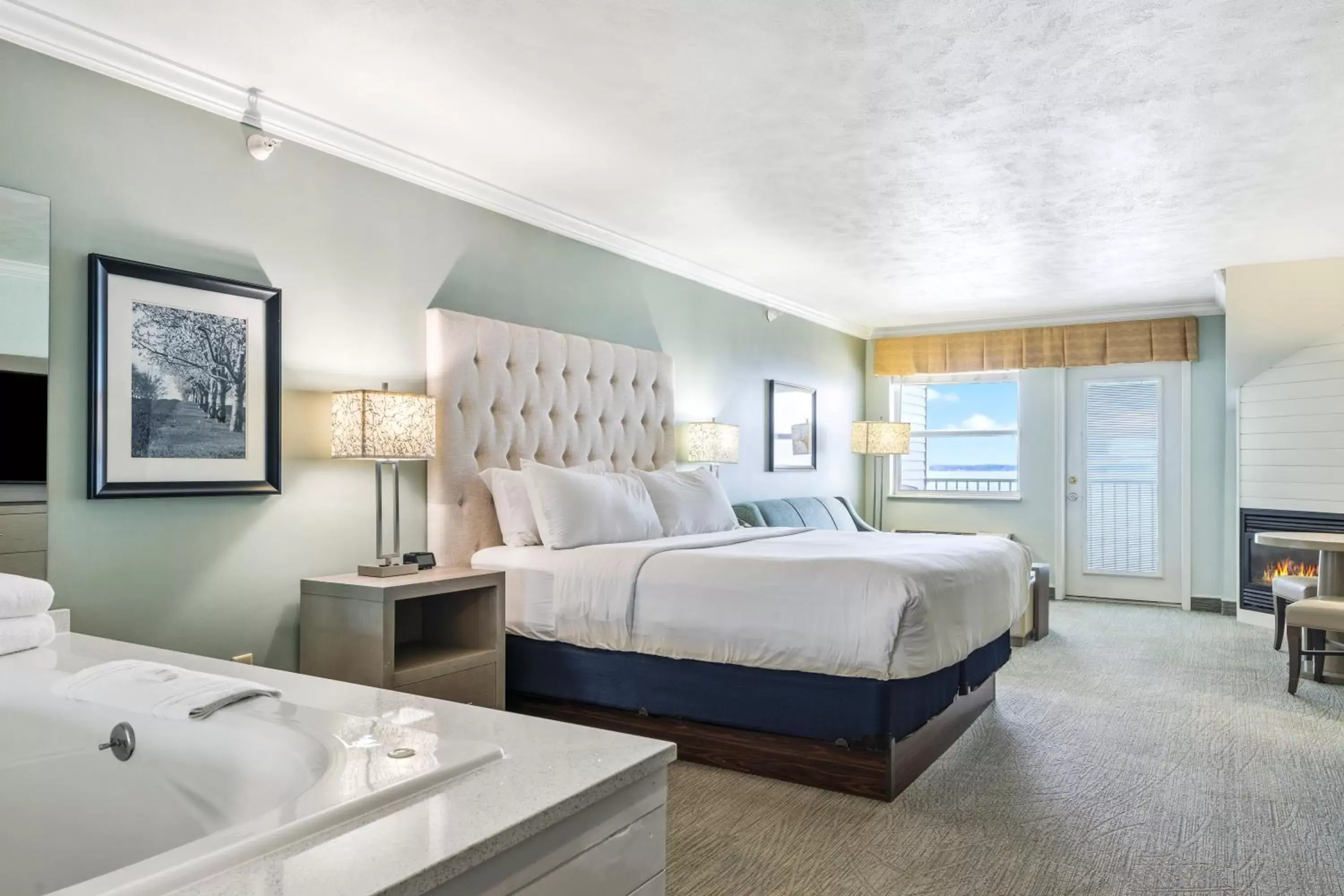 King Studio with Bay View in Cherry Tree Inn & Suites King Studio with Bay View in Cherry Tree Inn & Suites