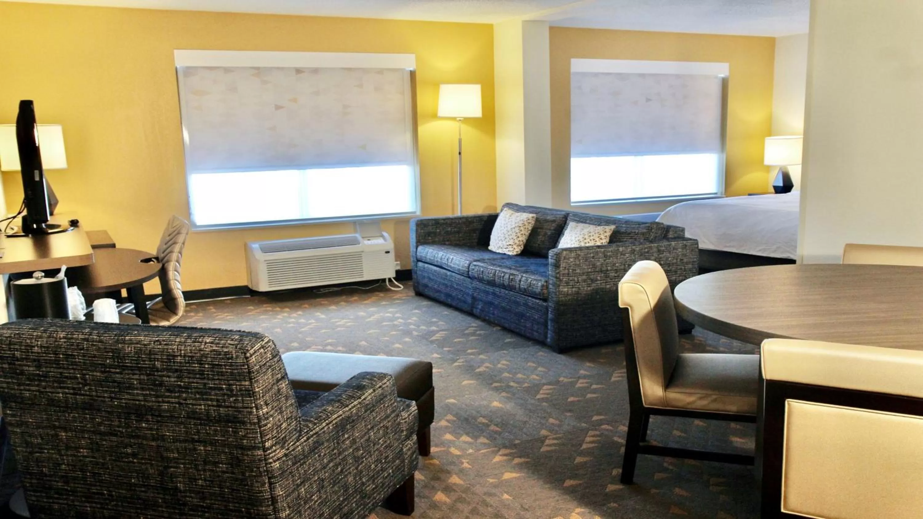 Holiday Inn Hotel & Suites Overland Park-Convention Center by IHG