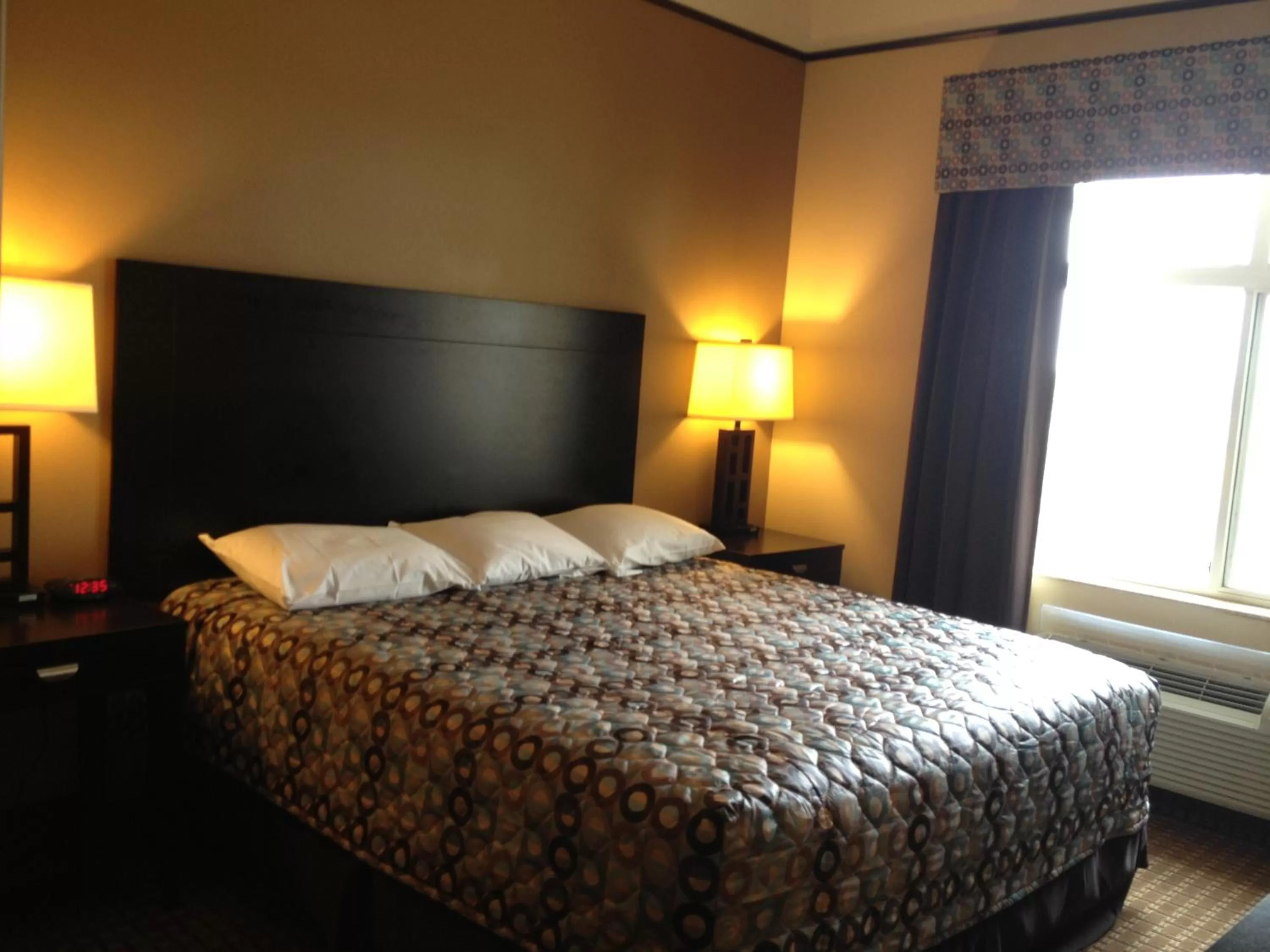 Bedroom in Super 8 by Wyndham Odessa TX