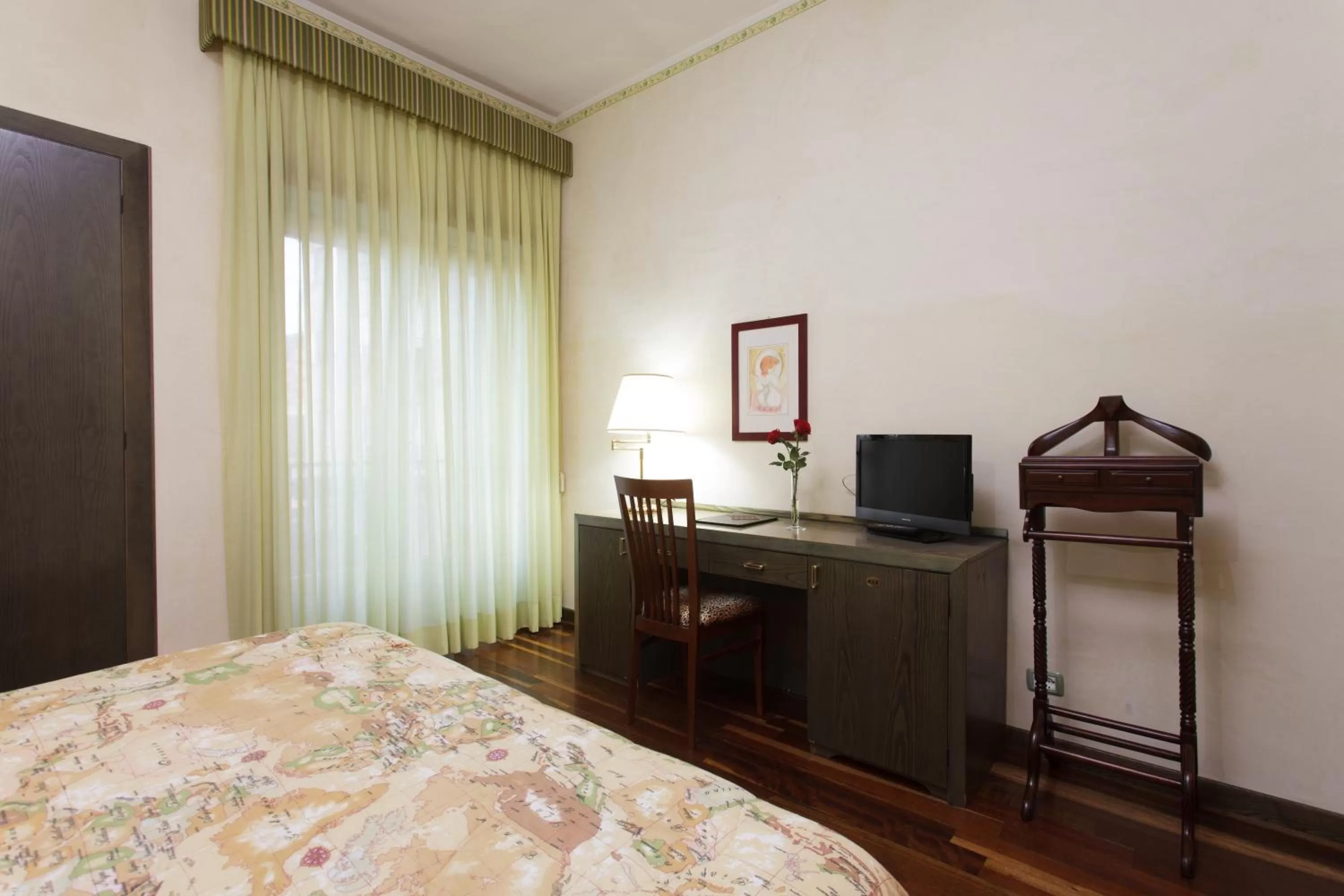 Bed in Astor Hotel Vintage