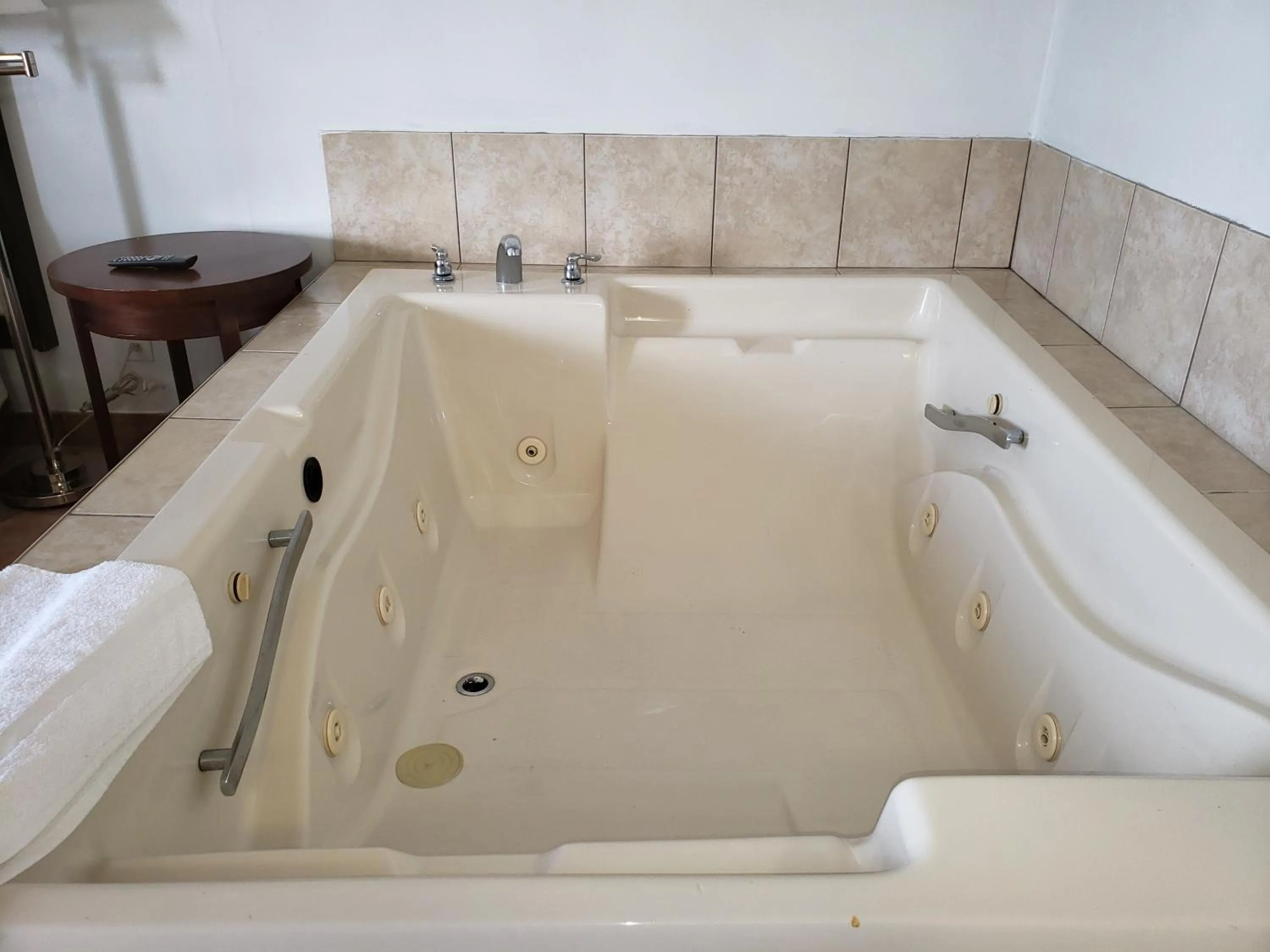 Niagara Falls Courtside Inn