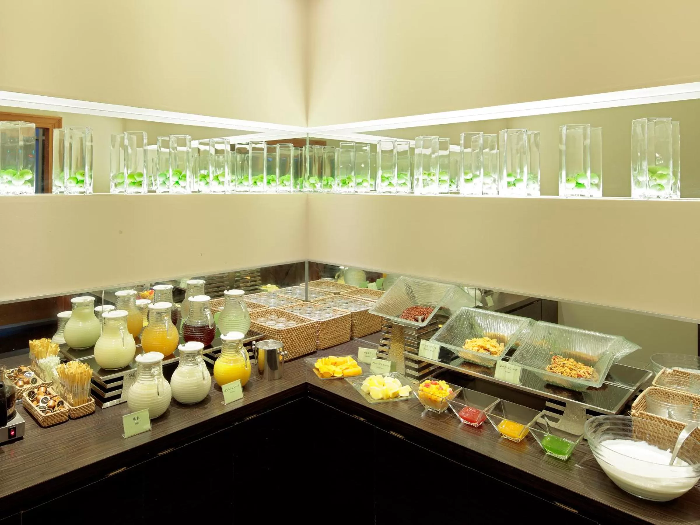 Buffet breakfast in Candeo Hotels Kameyama