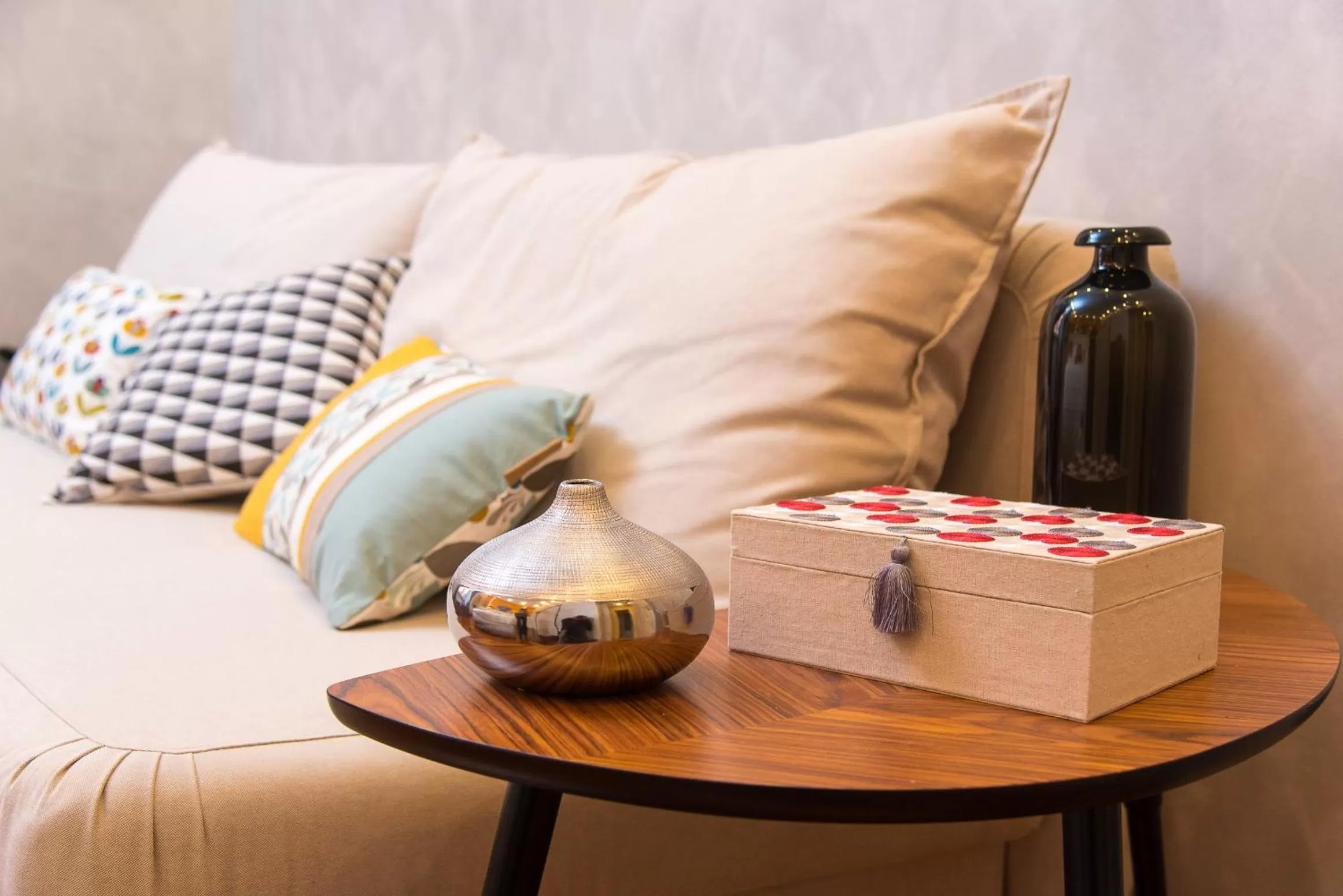 Decorative detail in B&B Arco Di Gallieno