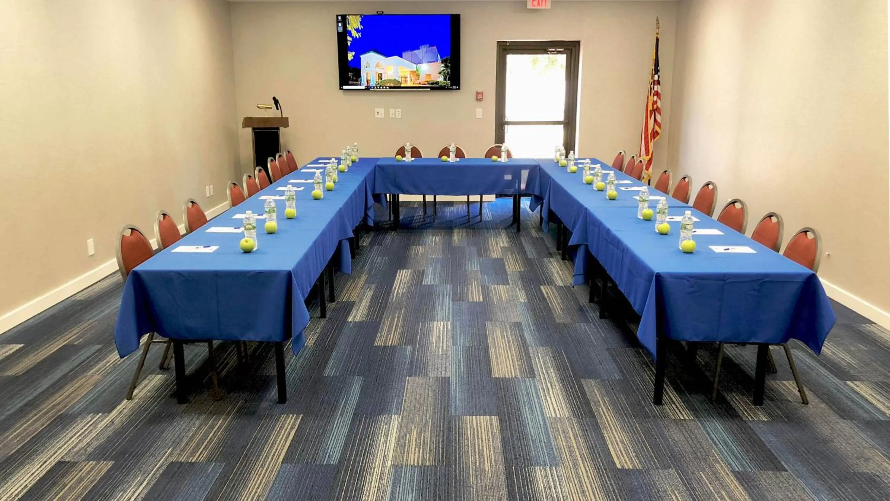 Meeting/conference room in Holiday Inn Express Stony Brook-Long Island by IHG