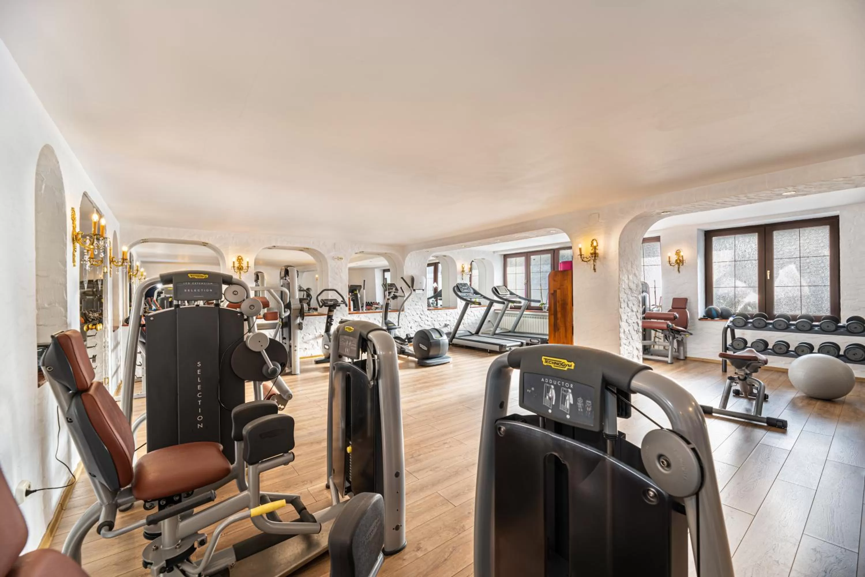 Fitness centre/facilities in Aurelius Imparatul Romanilor Hotel & SPA