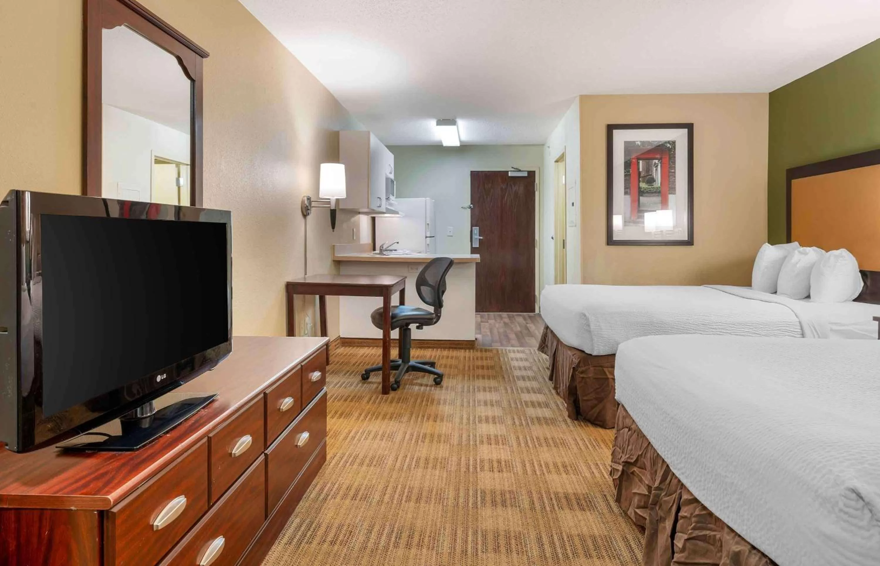 Bedroom, Bed in Extended Stay America Suites - Cincinnati - Florence - Turfway Rd