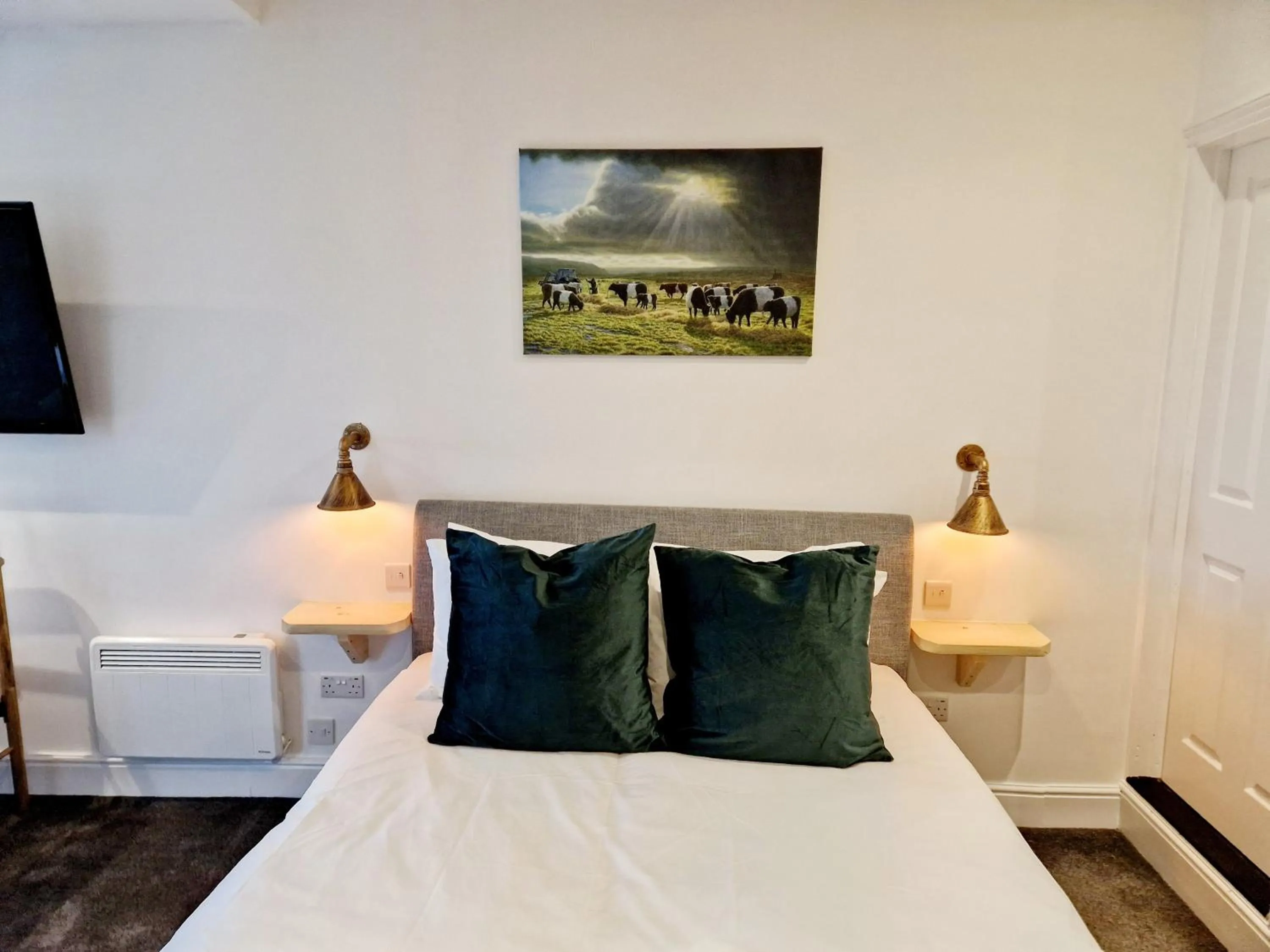 Bed in Wheal Tor Hotel & Glamping