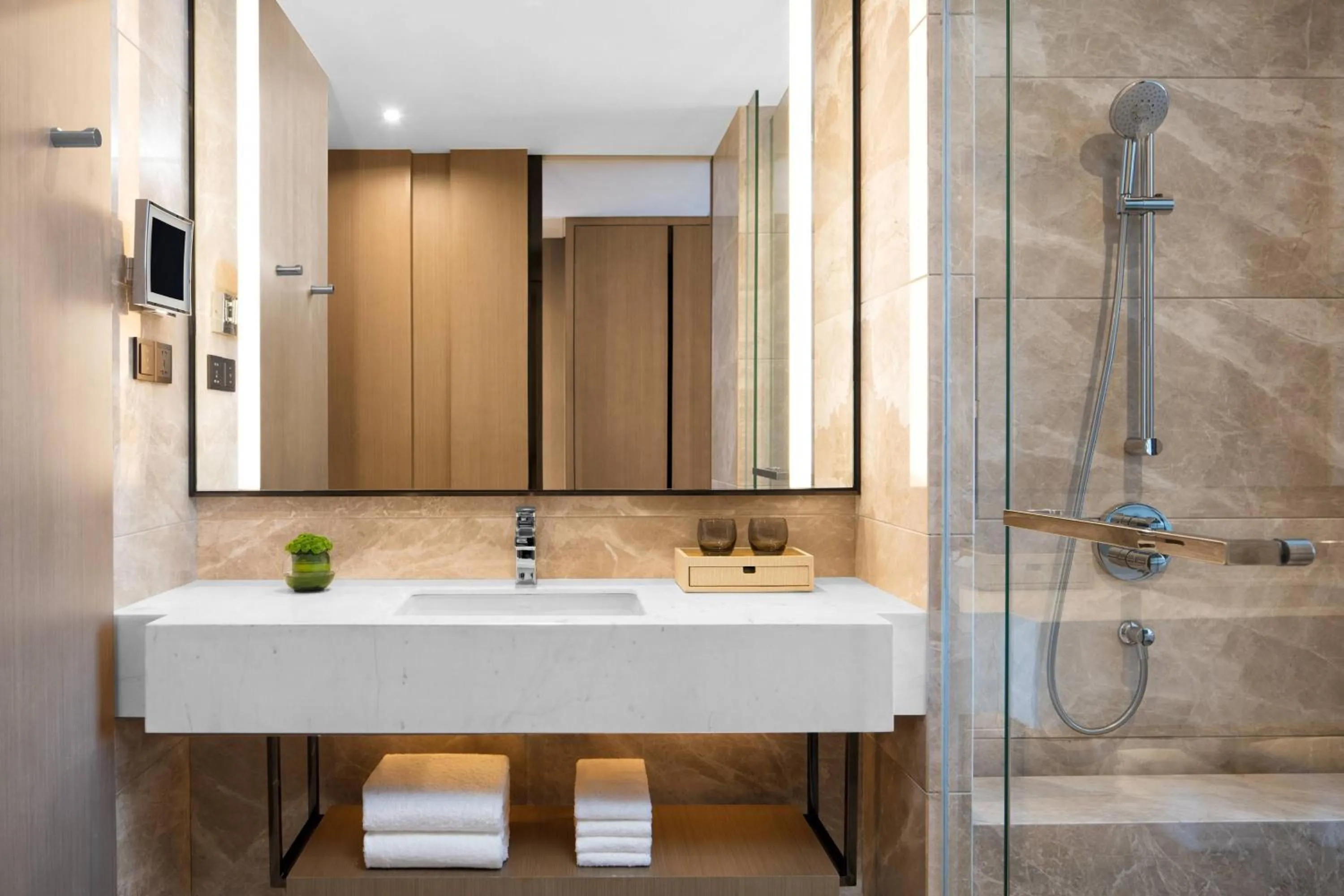Bathroom in Courtyard by Marriott Shenzhen Bao'an