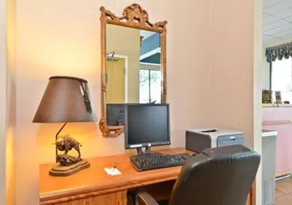 Business facilities in Days Inn by Wyndham St George